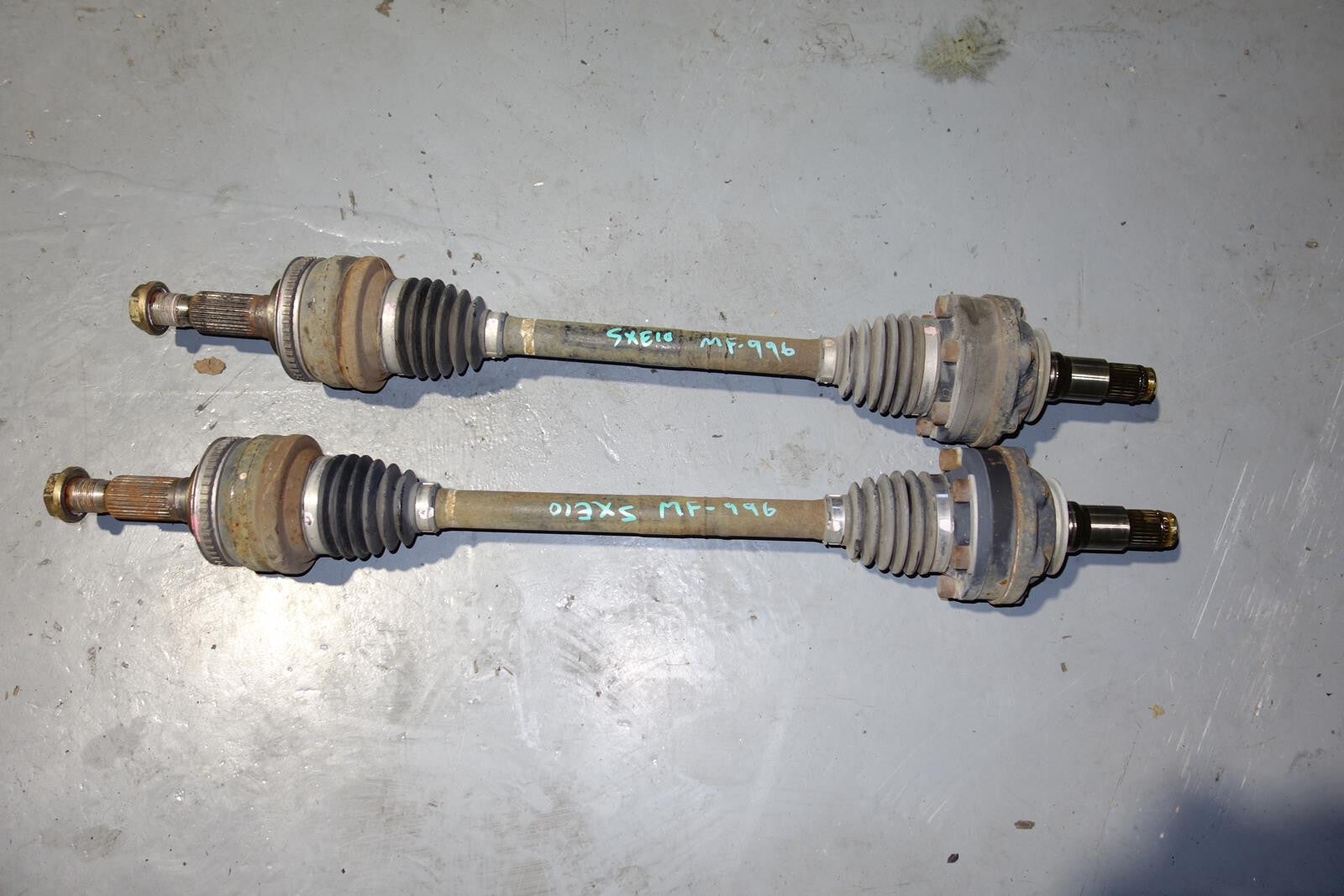 JDM Toyota Altezza 3S-GE Beams 6speed LSD Rear Differential CV Axles 1998-2005