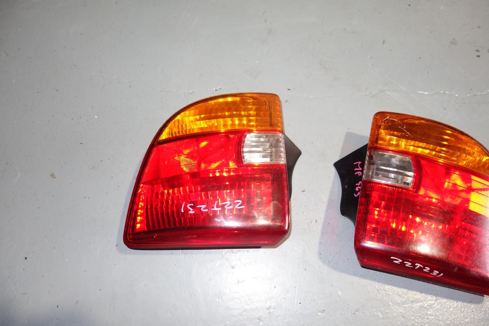 JDM 2000-2005 TOYOTA CELICA OEM TAIL LIGHTS LEFT & RIGHT TAIL LAMPS 2000-2005