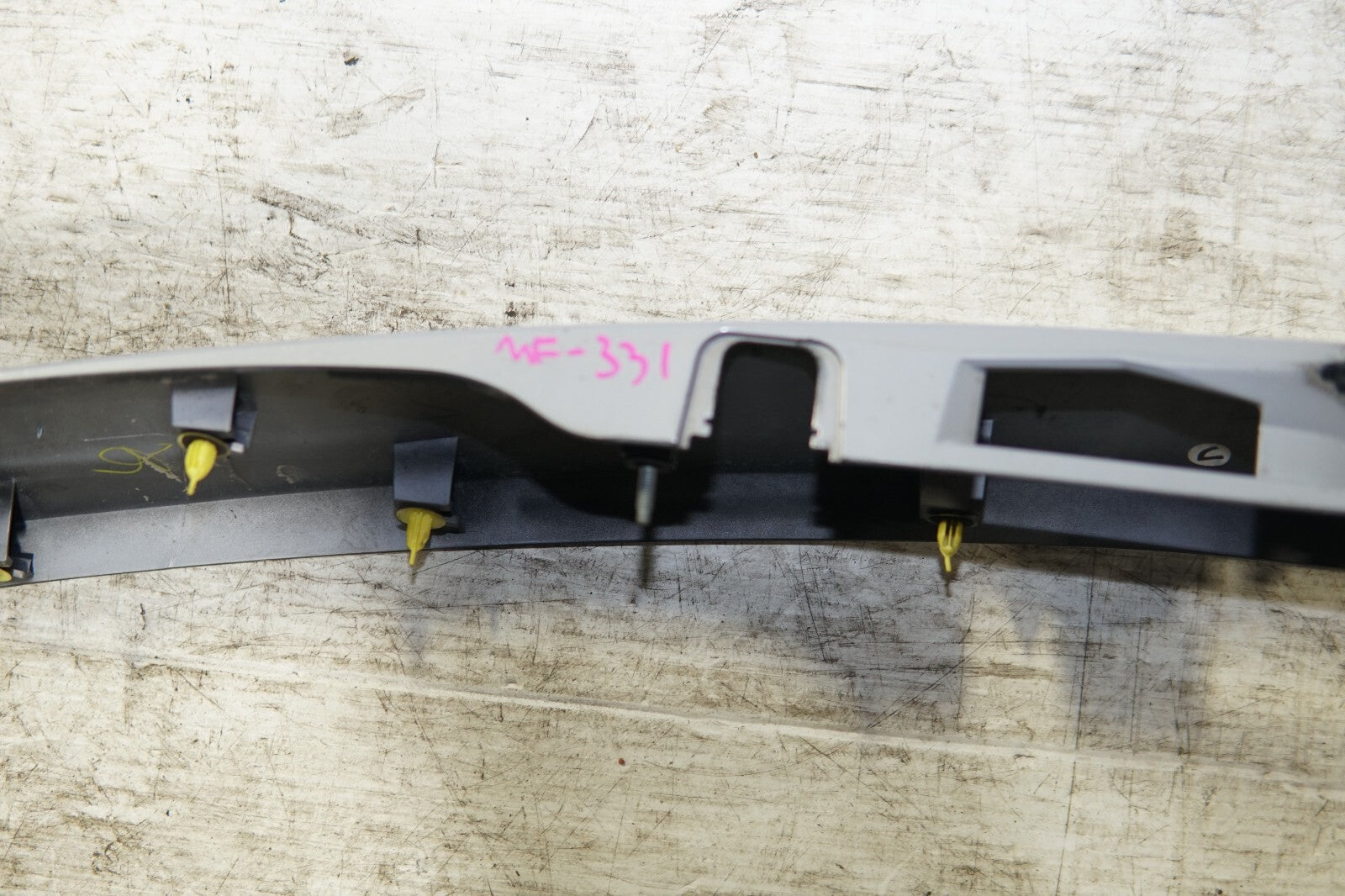 JDM Toyota Prius Rear CENTER GARNISH  ZVW30 2010-2011-2012-2013-2014-2015 MF-331