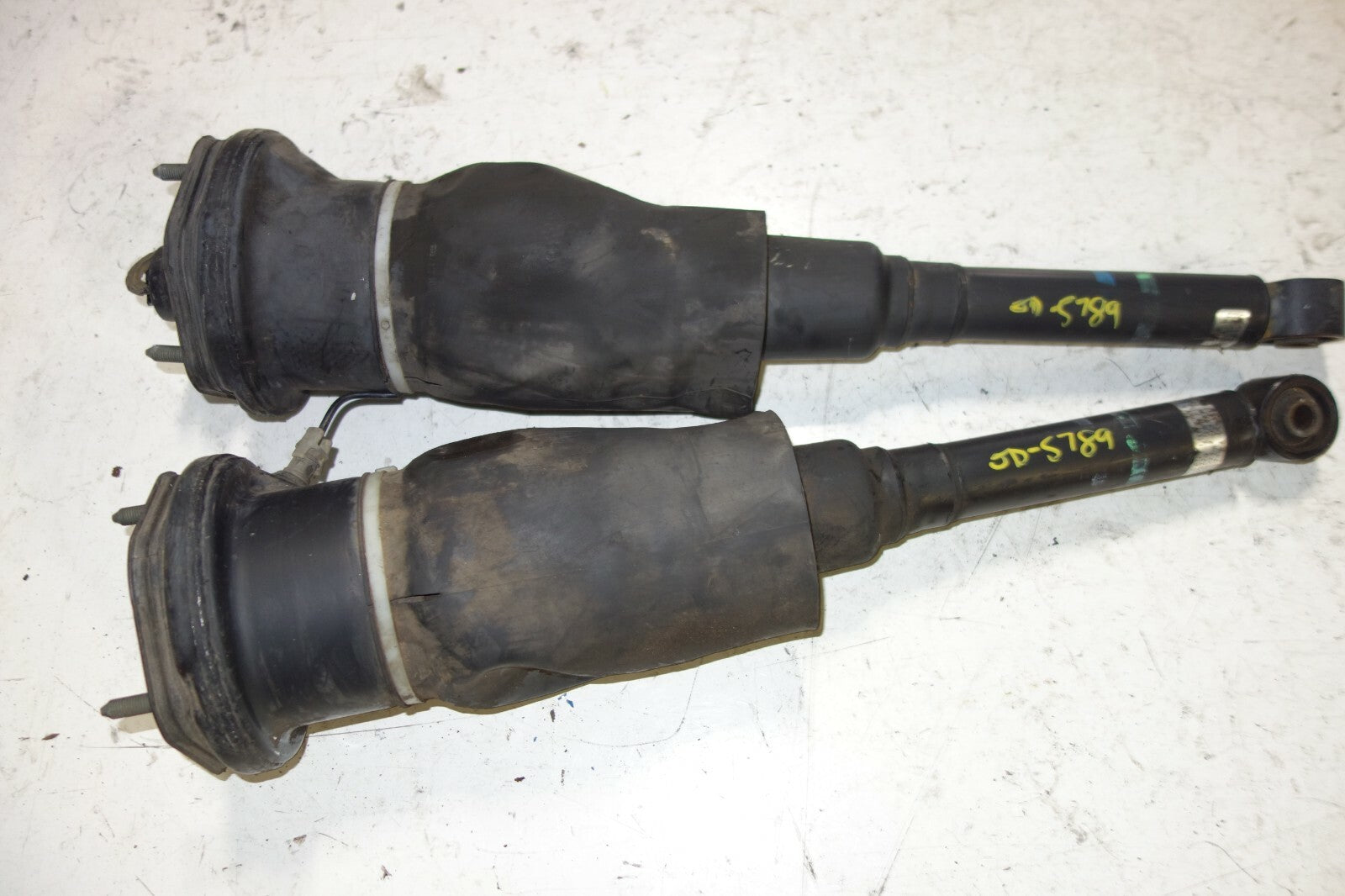 JDM Lexus LS430 Rear Right / Left Air Shocks Struts Suspension 2001-2003