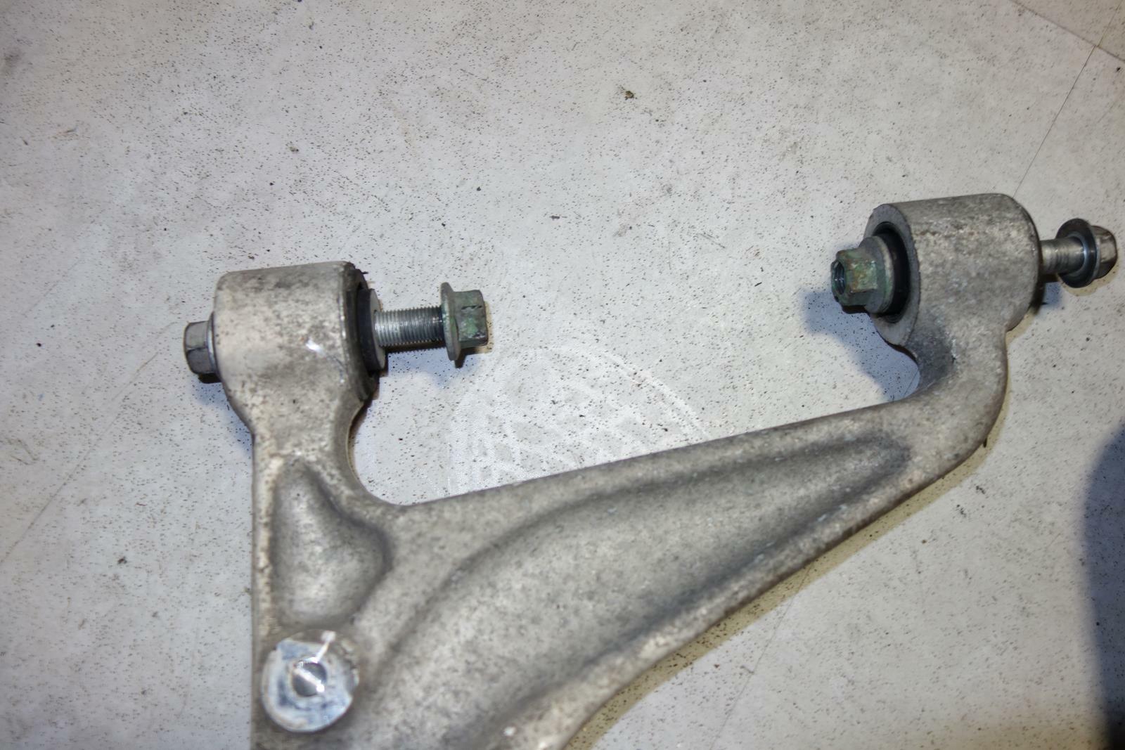 JDM 2003-2009 GENUINE NISSAN 350Z FRONT OEM UPPER CONTROL ARMS  Z33
