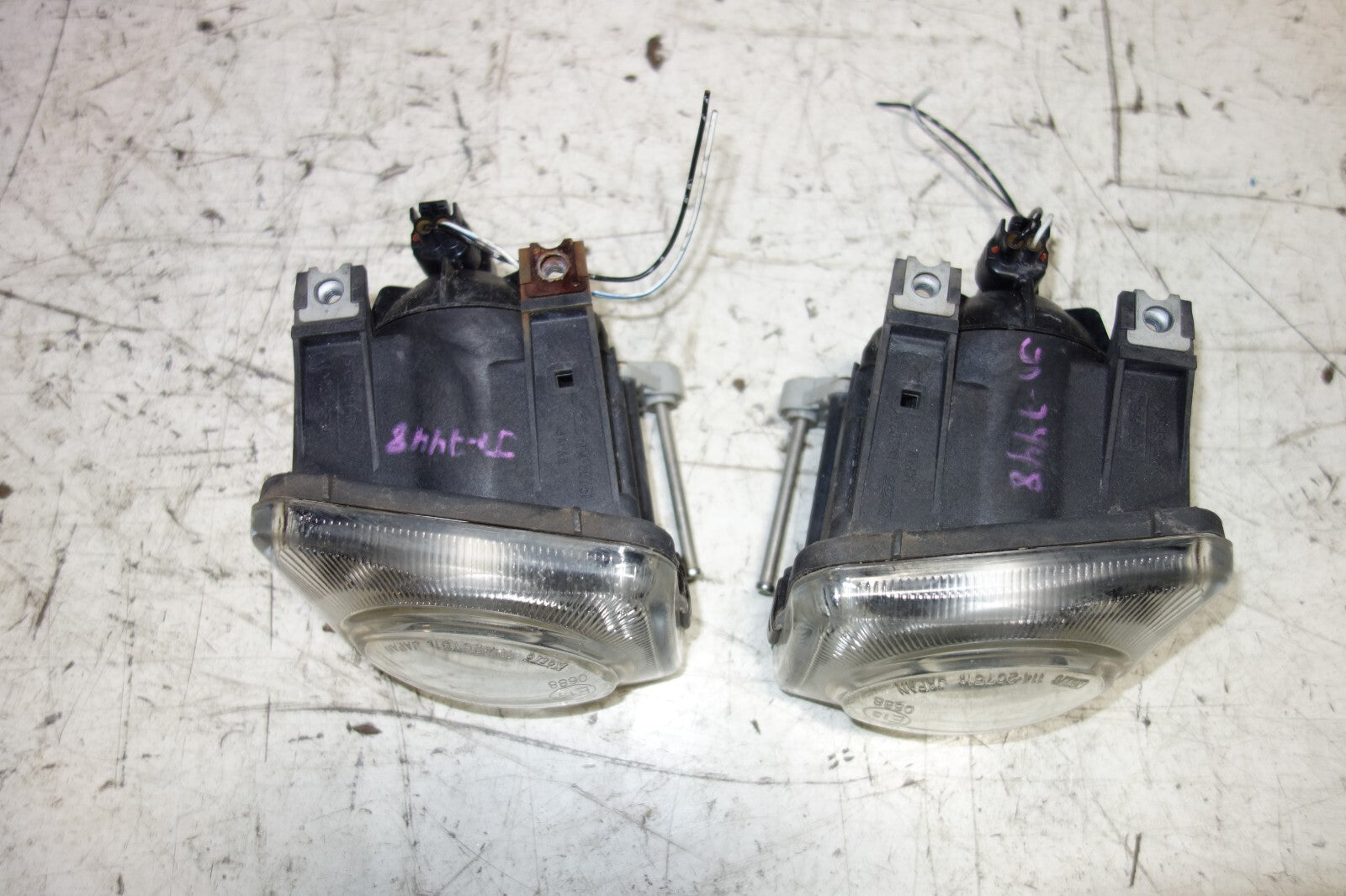 JDM 1998-2002 SUBARU LEGACY BE5 BH9 B4 FOG LIGHTS FOG LAMPS 114-20751 KOITO