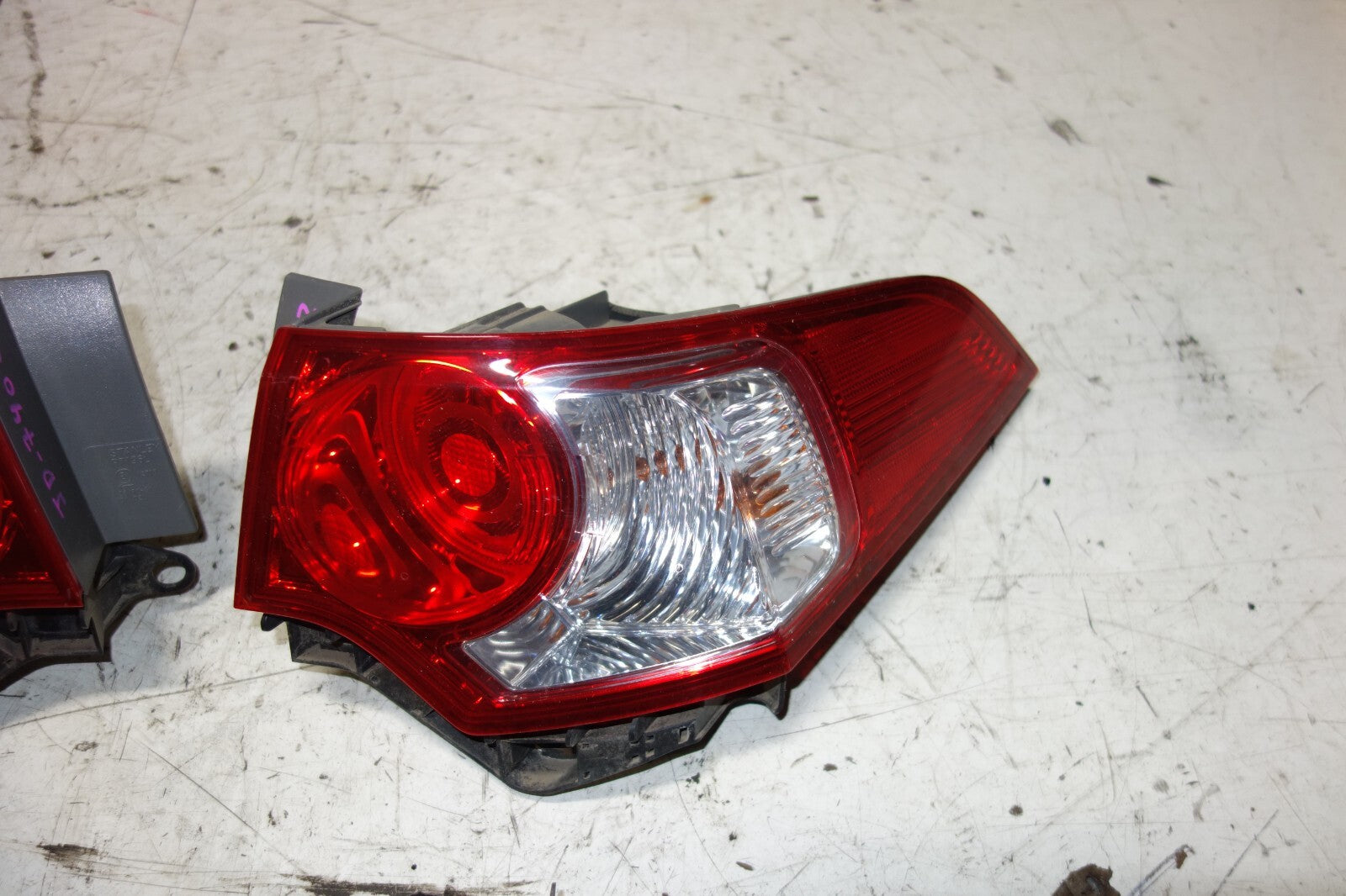 JDM 2009-2013 ACURA TSX OEM TAIL LIGHTS TRUNK LIGHTS CU2 TAIL LAMPS 2009-2013