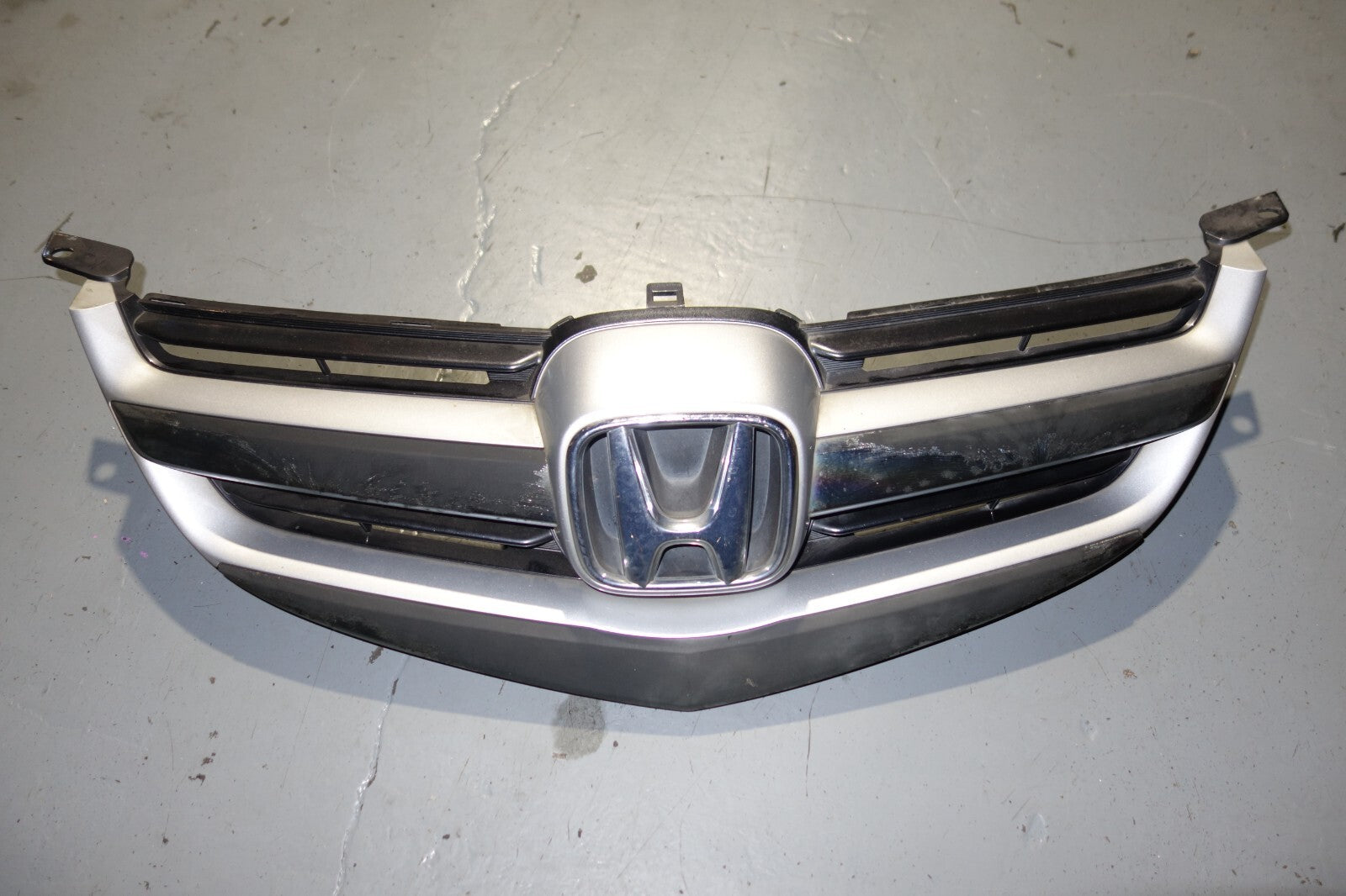 JDM Acura RL OEM Front Grille Honda Legend KB1 2005-2008