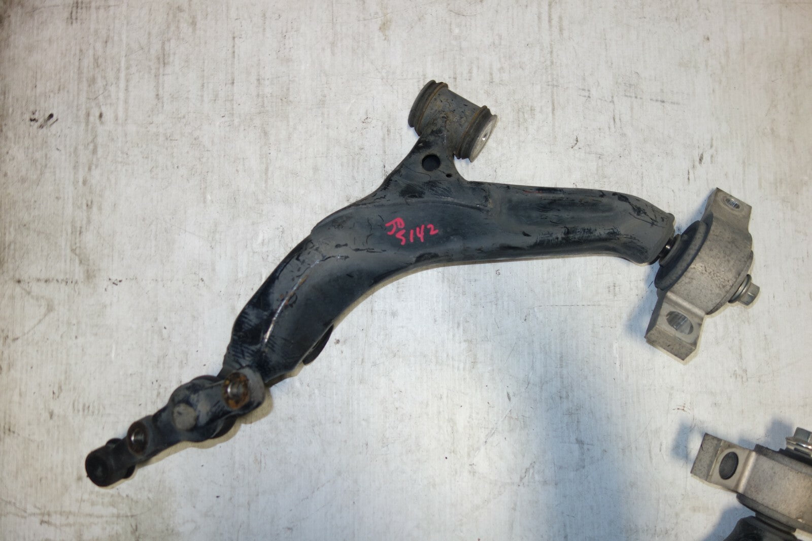 JDM Lexus GS350 GS300 RWD Front Lower Control Arms & Ball Joints 2006-2011