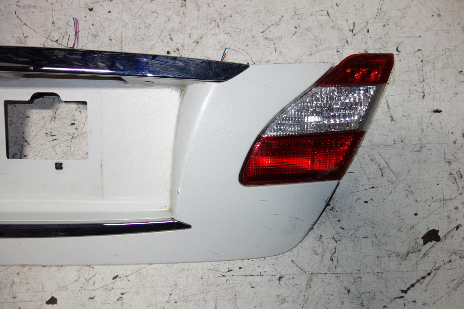 JDM NISSAN FUGA KY51 Infiniti M37 M56 Trunk Lid Trunk Lid Inner Trunk Lights