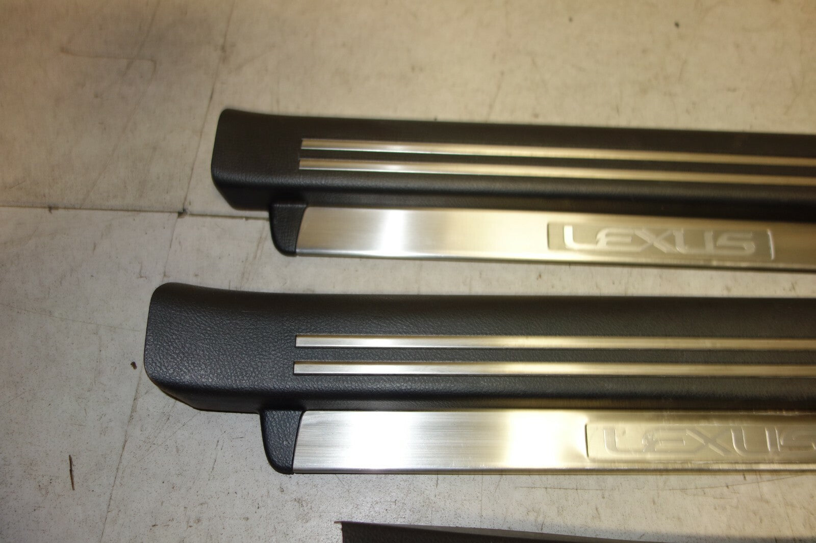 JDM LEXUS USF40 GENUINE LS460 OEM DOOR SILLS SCUFF PLATES RARE USF40 2007-2012