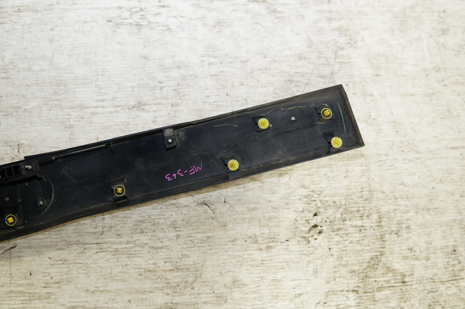 JDM Toyota Prius Rear CENTER GARNISH  ZVW30 2010-2011-2012-2013-2014-2015 MF-363
