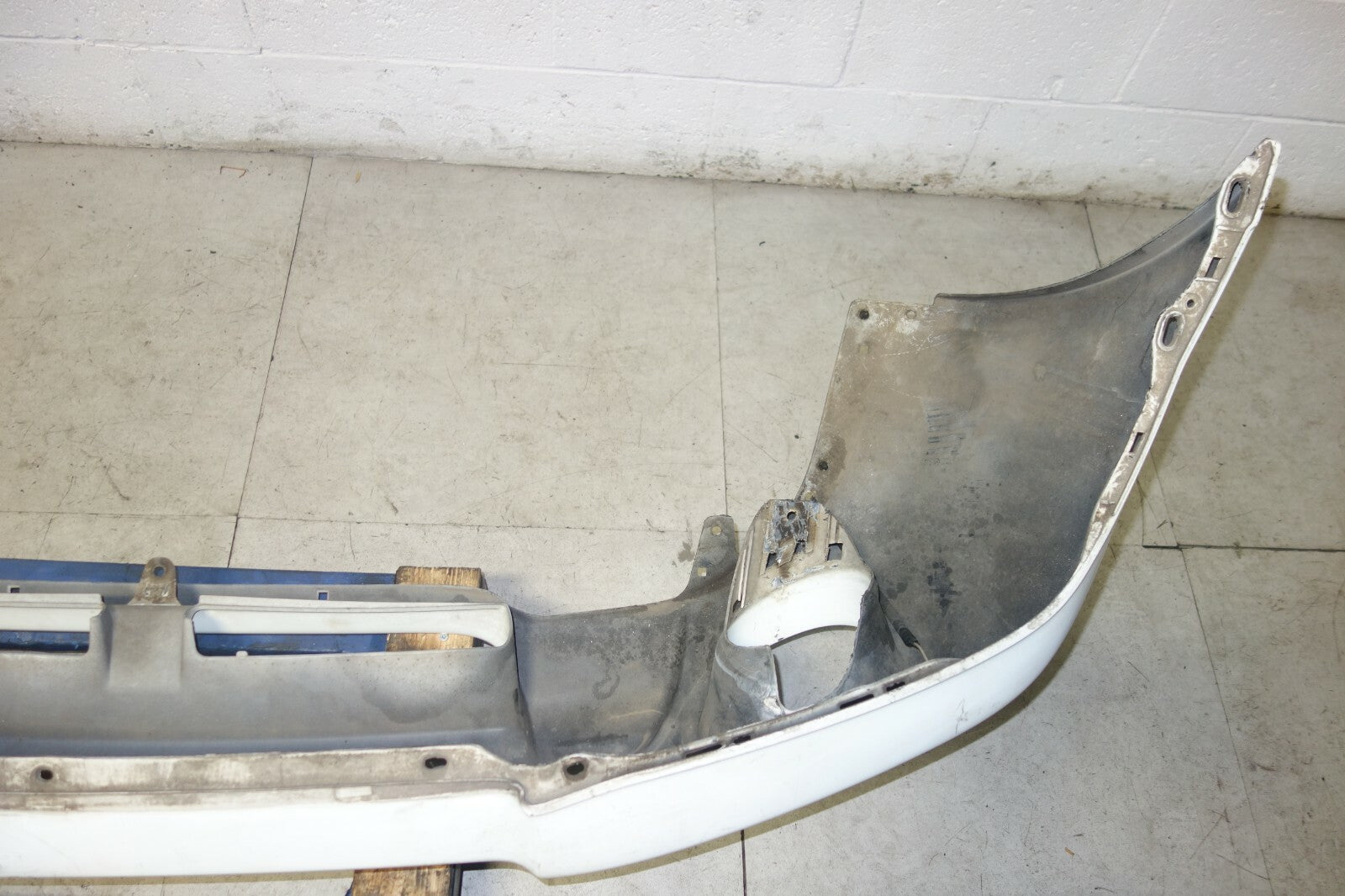JDM Subaru Forester SG5 Genuine Front Bumper Cover In White 2003-2005