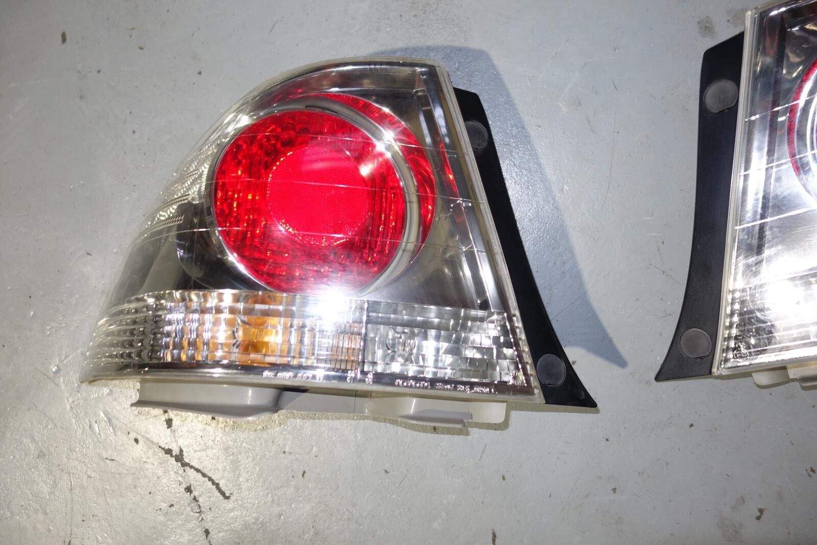 JDM LEXUS IS300 2001-2005 TAIL LIGHTS TOYOTA ALTEZZA SEX10 TAIL LAMP 2001-2005