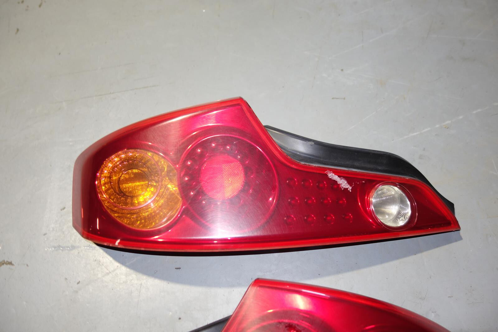 JDM Infiniti G35 Coupe 2-Door Tail Lights Lamps 2003-2005 Skyline CPV35 Skyline