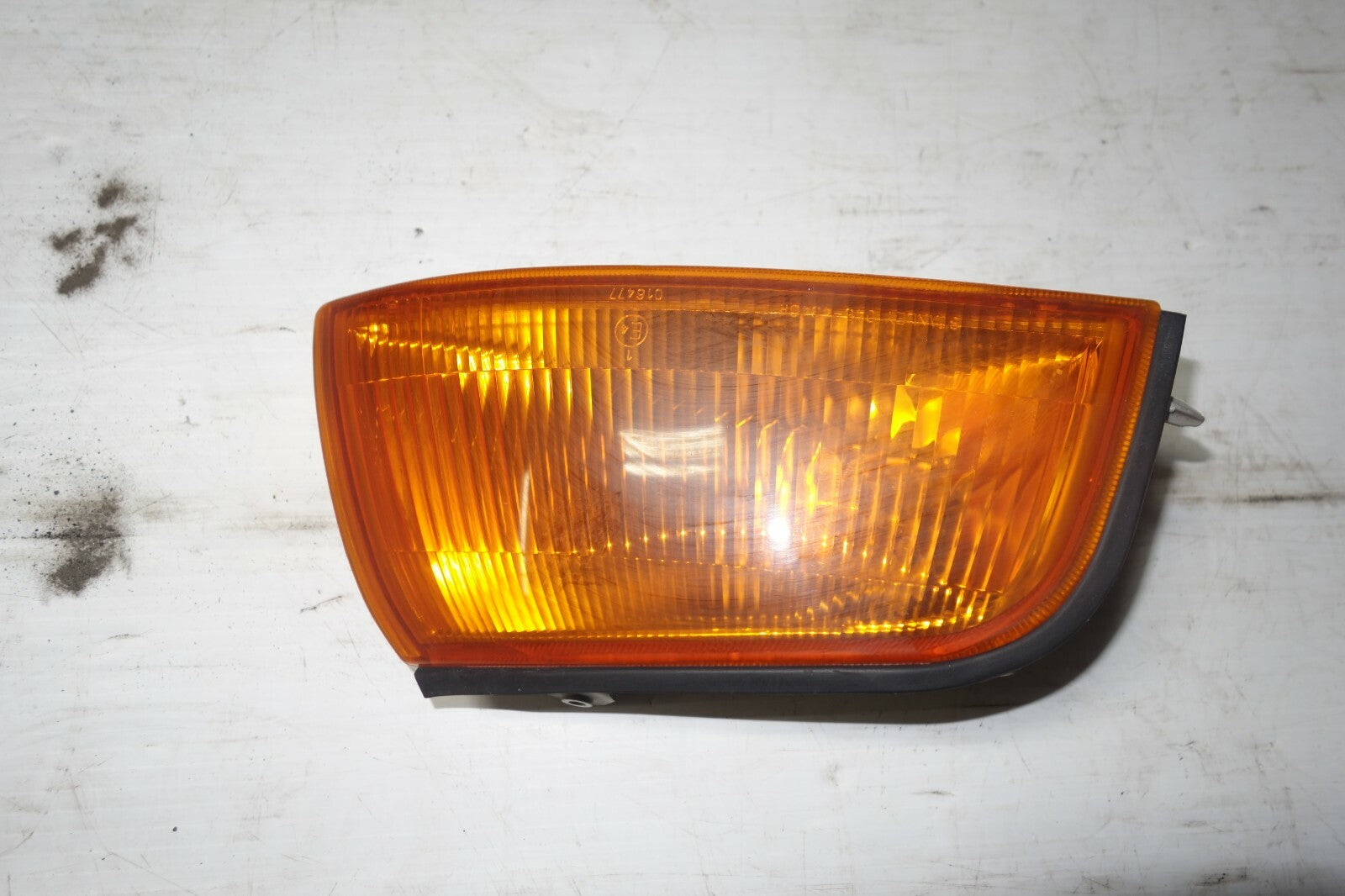 JDM 1996-1998 MITSUBISHI LANCER AVO 4 OEM FRONT RIGHT CORNER LIGHT SIGNAL LIGHTS