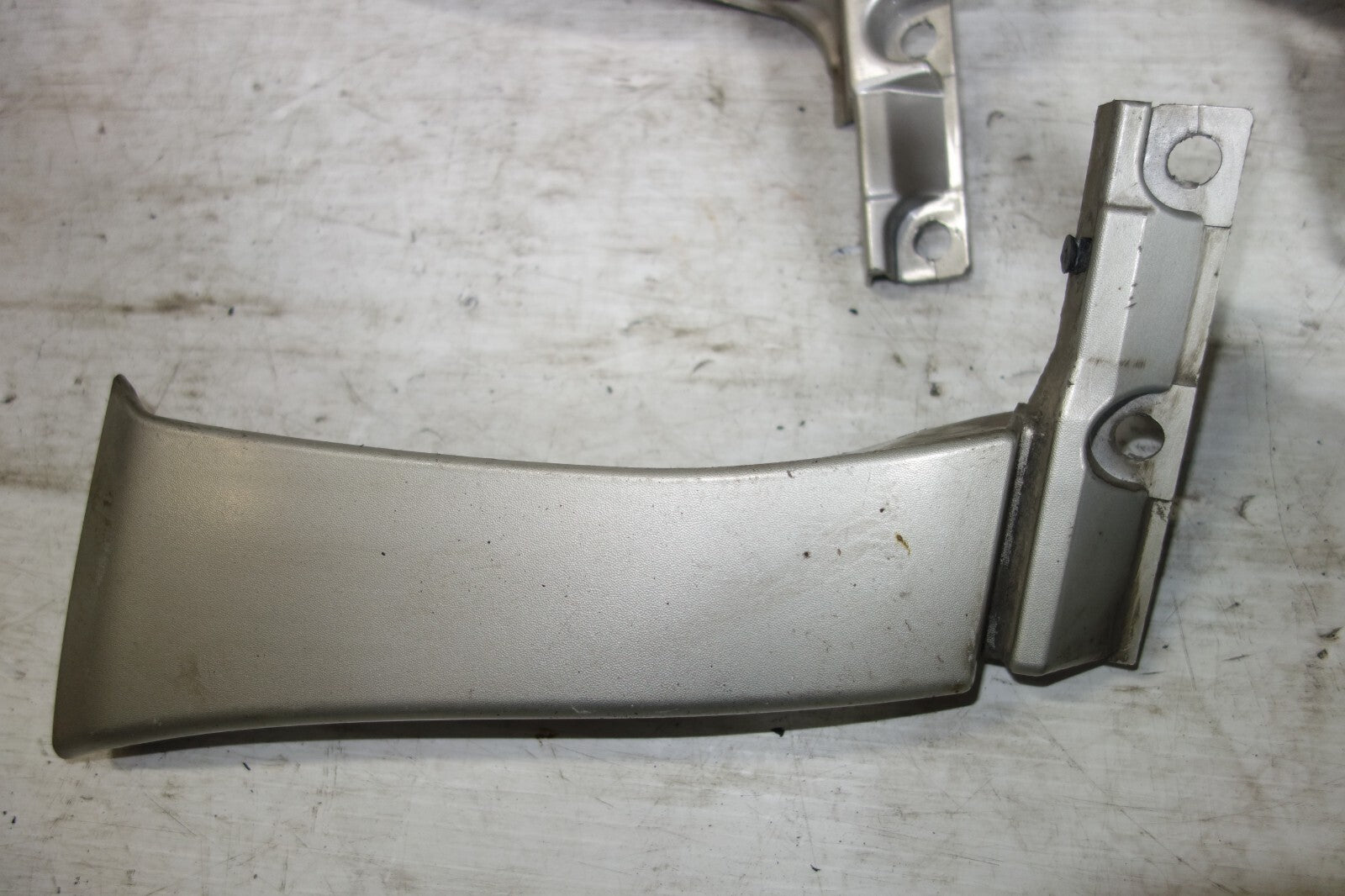 JDM 1998-2002 SUBARU FORESTER STi SF5 OEM SIDE SKIRTS FENDER FILLERS FORESTER
