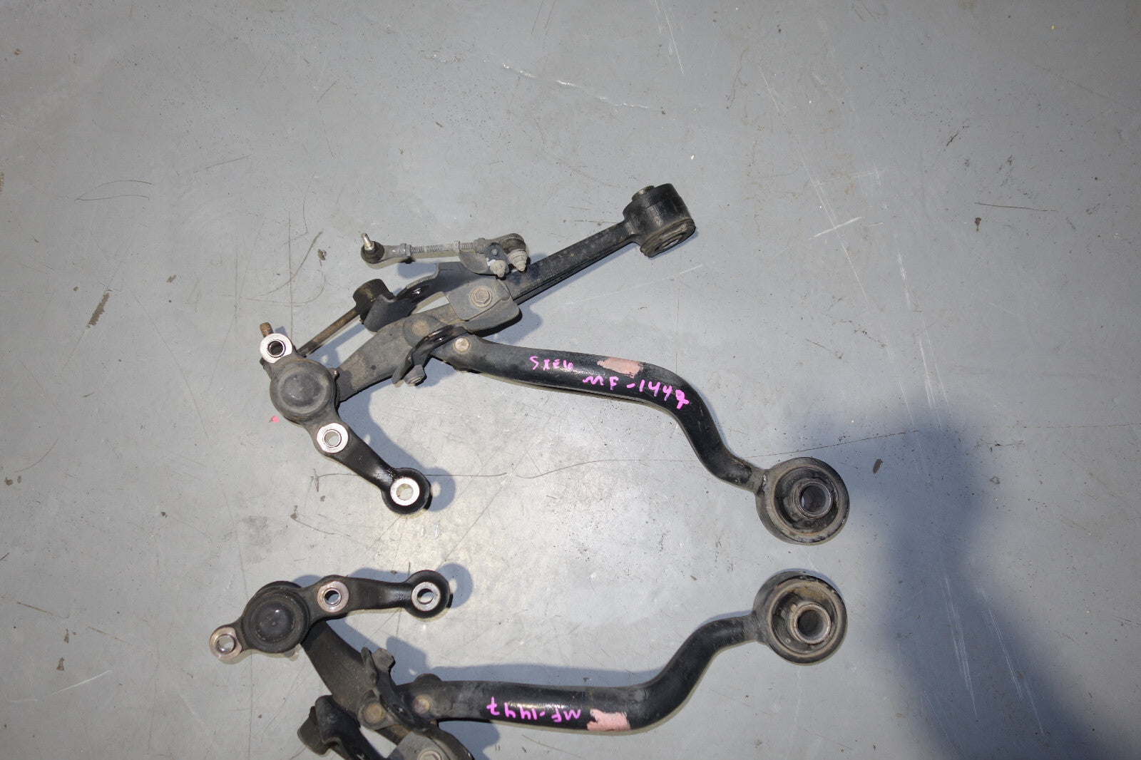 JDM Lexus is300 Altezza OEM Front Lower Control Arms Ball Joints 2001-2005 SXE10