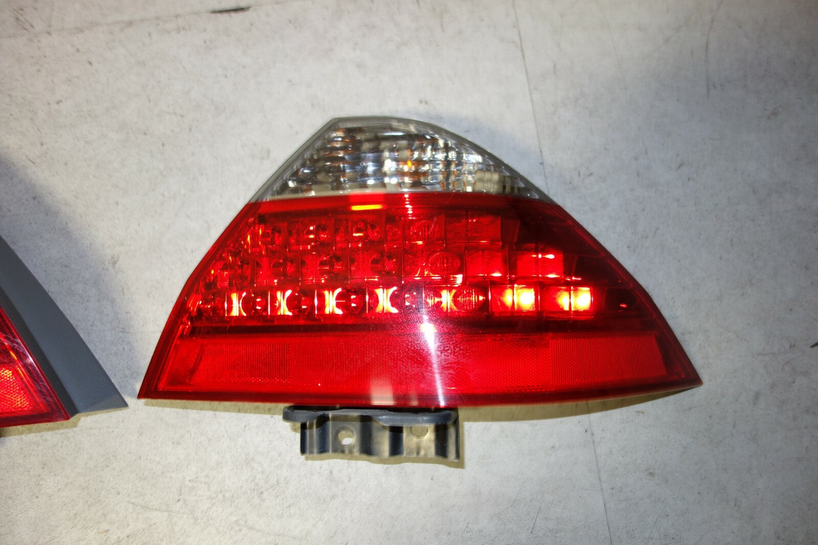JDM HONDA ACCORD INSPIRE UC1 USED OEM TAIL LIGHTS LAMPS 4 DOOR SEDAN 2006-2007