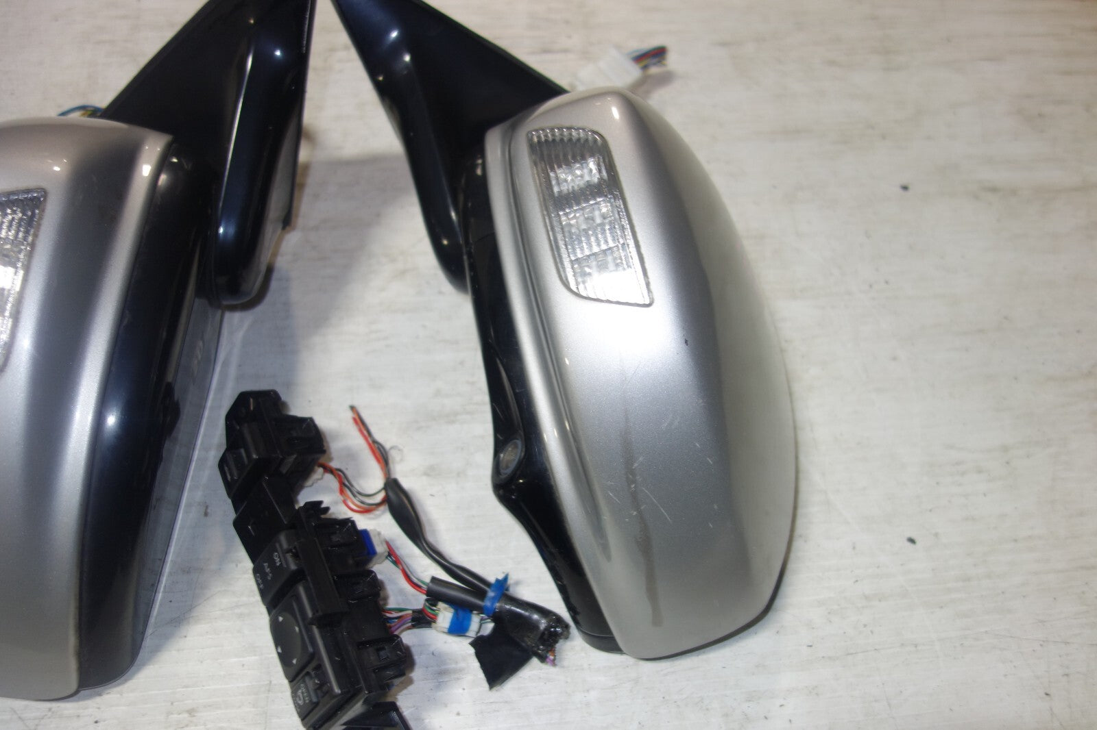 JDM Nissan Fuga Y50 Infiniti M35 M45 Power Folding Mirrors 2004-2009 Switch