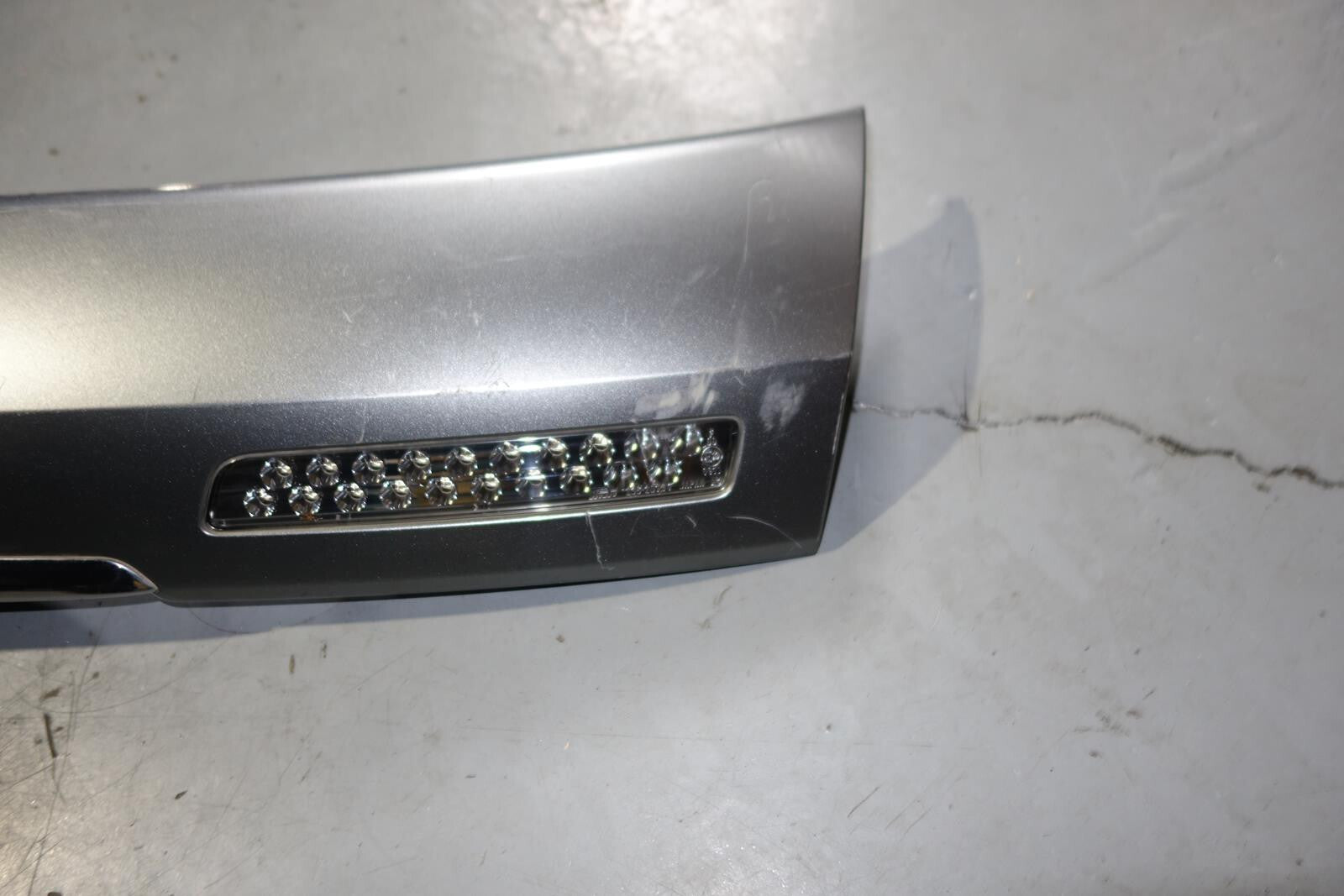 JDM 05-2009 SUBARU LEGACY OUTBACK  OEM REAR CENTER GARNISH LIGHT SPOILER JD-1952