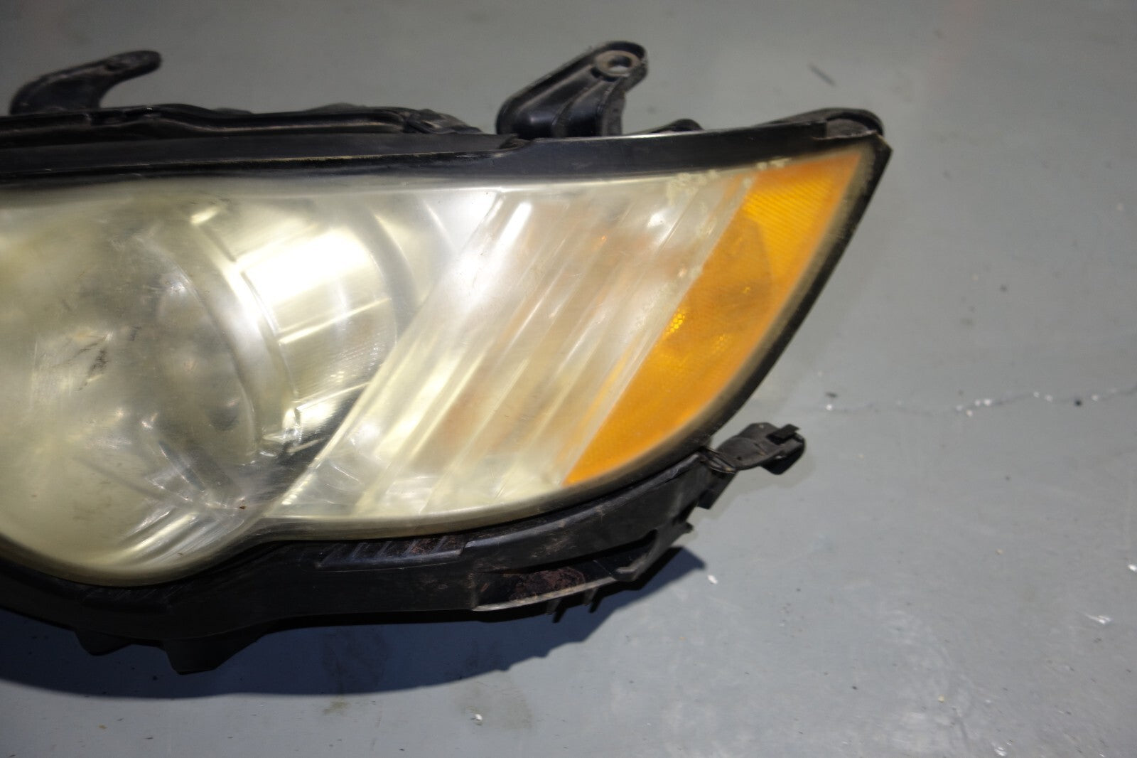 2008-2009 GENUINE SUBARU LEGACY USED HEAD LIGHTS LAMPS BLE BP5 BP9