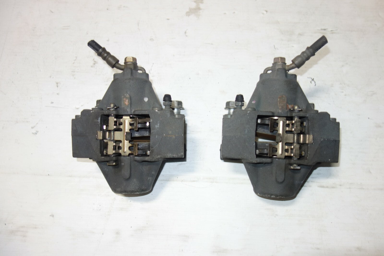 JDM 2001-2005 LEXUS IS300 GENUINE REAR BRAKE CALIPERS OEM LEFT & RIGHT SXE10