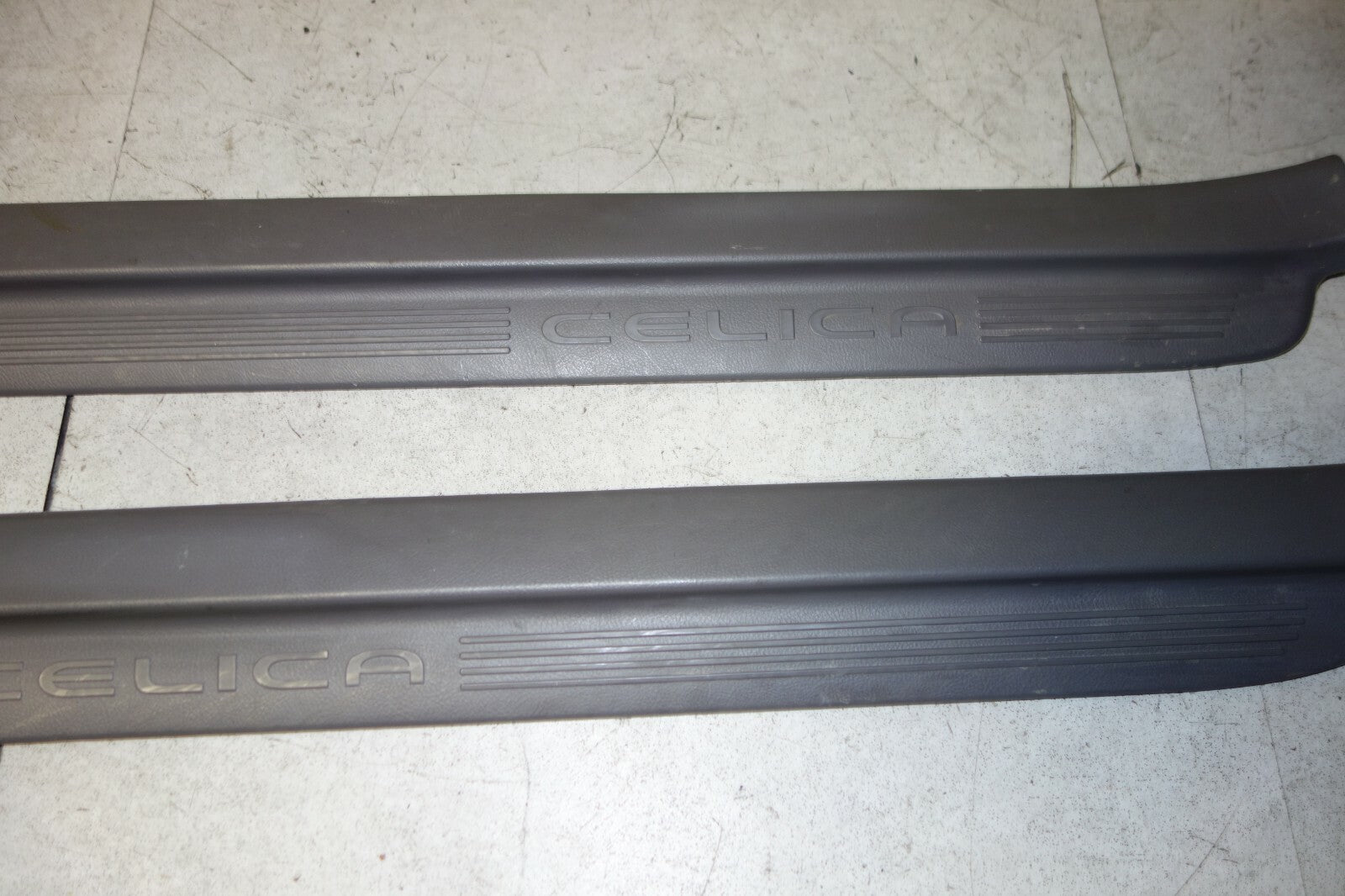 JDM 2001-2005 TOYOTA CELICA GT GT-S OEM DOOR SILLS TRIM SCUFF PLATES SIDE STEPS