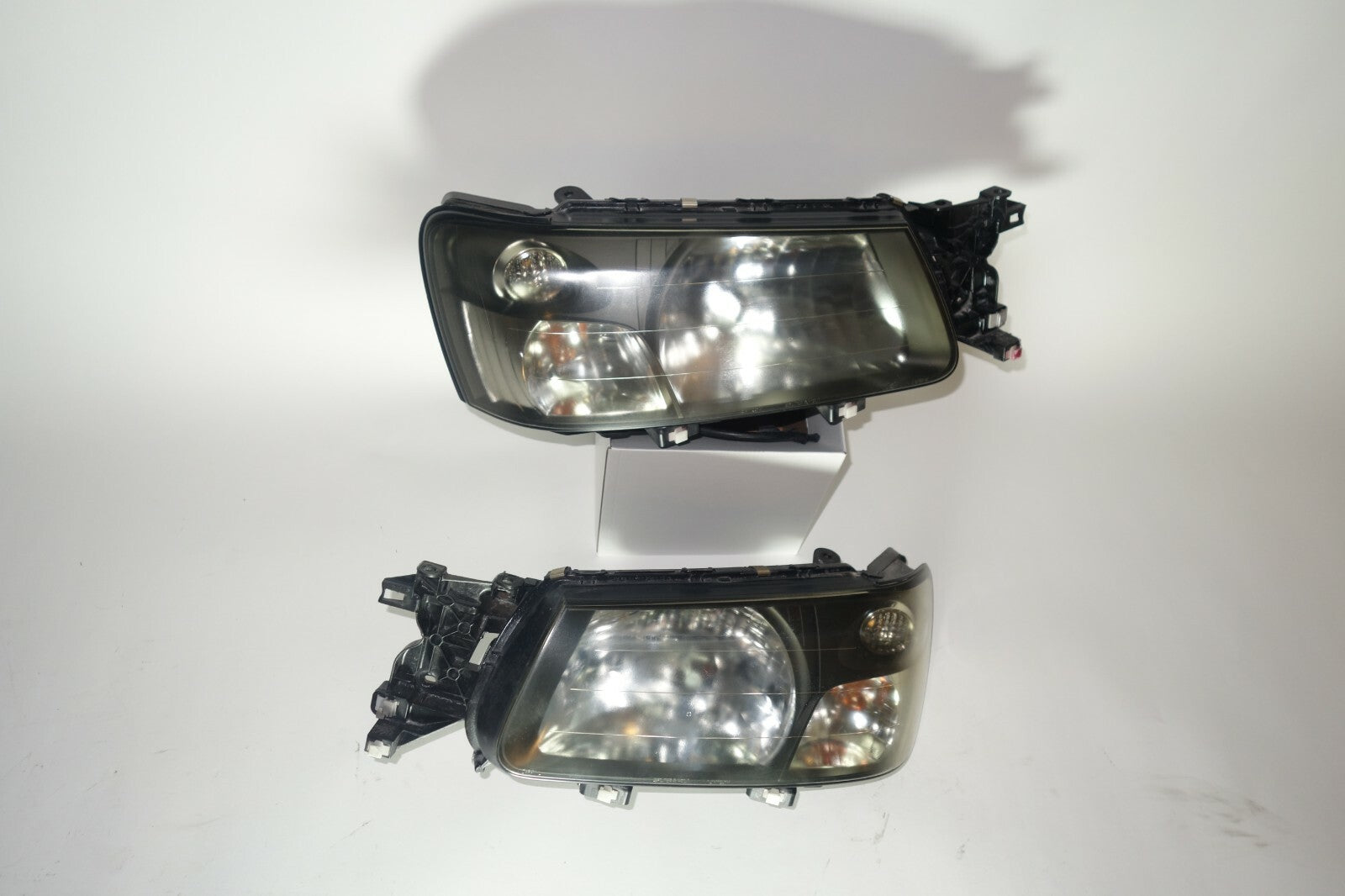 Subaru Forester Black Housing HiD Headlights Lamps Pair SG5 SG9 2003-2005