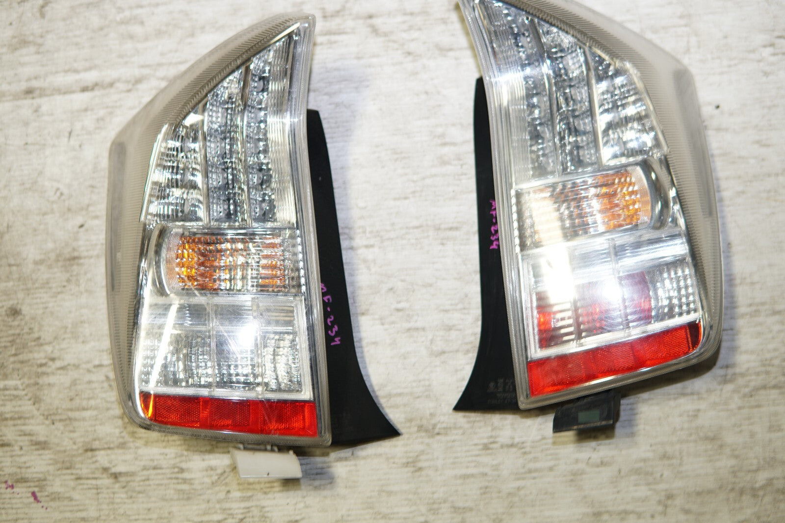 JDM Toyota Prius Tail Lights Tail Lamps ZVW30 Left & Right 2010-2015 MF-234