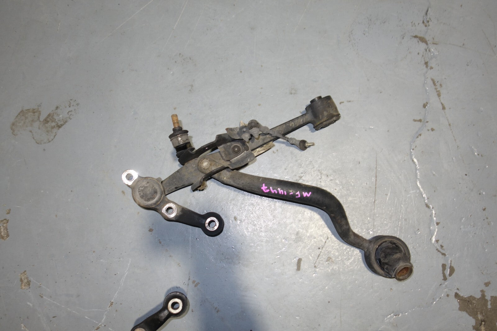 JDM 01-05 LEXUS IS300 OEM FRONT LOWER CONTROL ARM LEFT & RIGHT SXE10 ALTEZZA