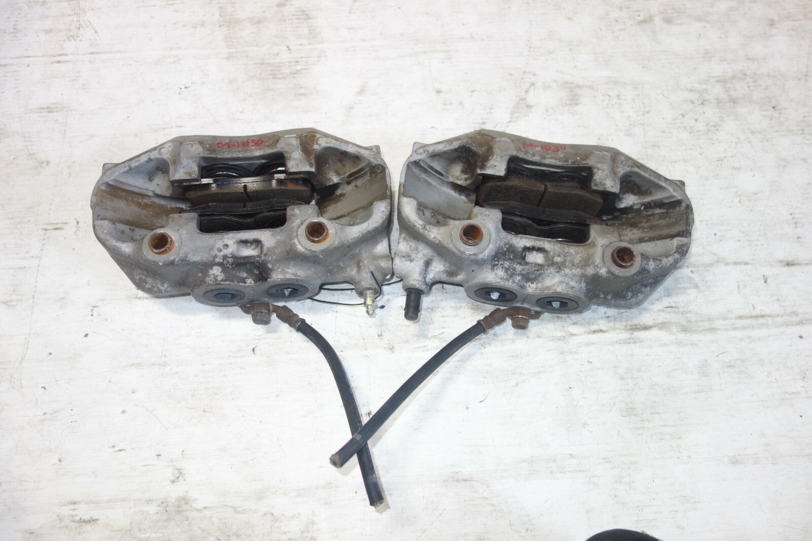 JDM 2001-2006  LEXUS LS430 OEM FRONT 4 PISTON BRAKE CALIPERS LEFT & RIGHT UCF31