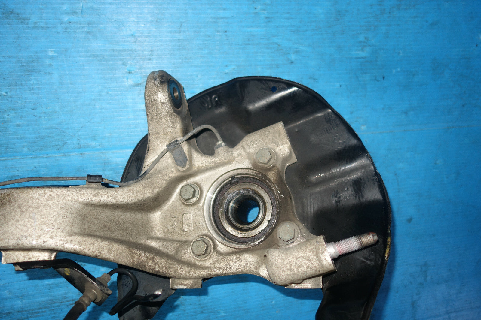 Acura RL Front RH Right Side Wheel Hub Bearing Knuckle Spindle Hub 2005-12 JDM