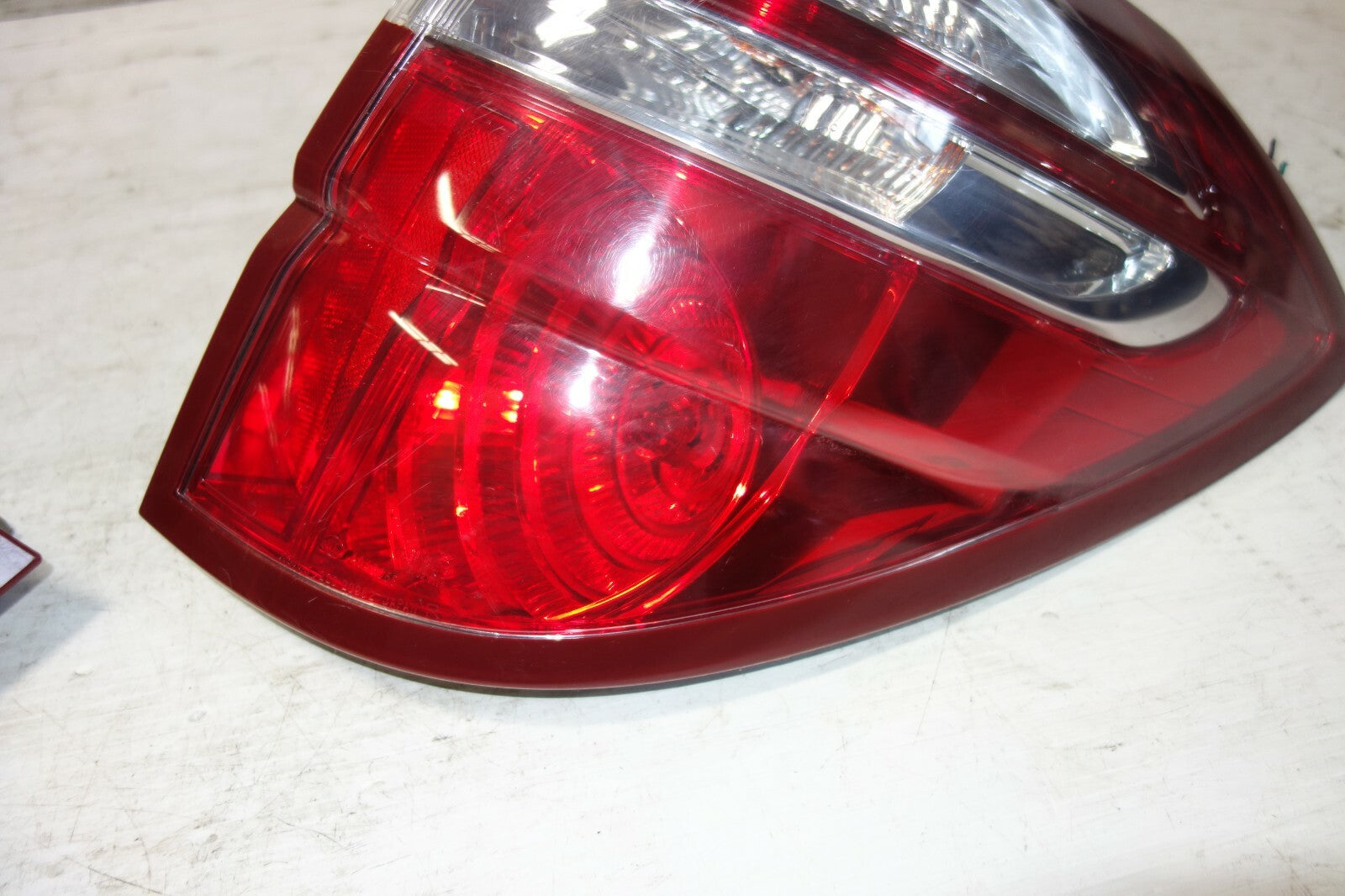 JDM SUBARU LEGACY OUTBACK KOUKI OEM USED TAIL LIGHTS TAIL LAMPS 2005-2009