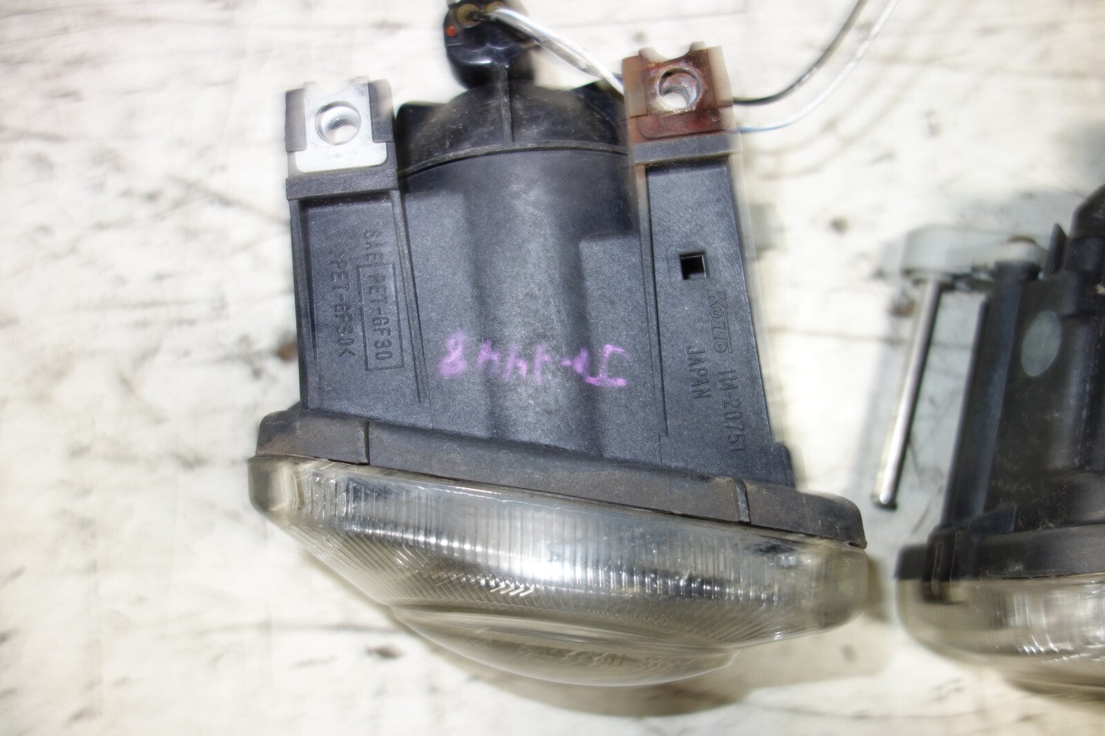 JDM 1998-2002 SUBARU LEGACY BE5 BH9 B4 FOG LIGHTS FOG LAMPS 114-20751 KOITO