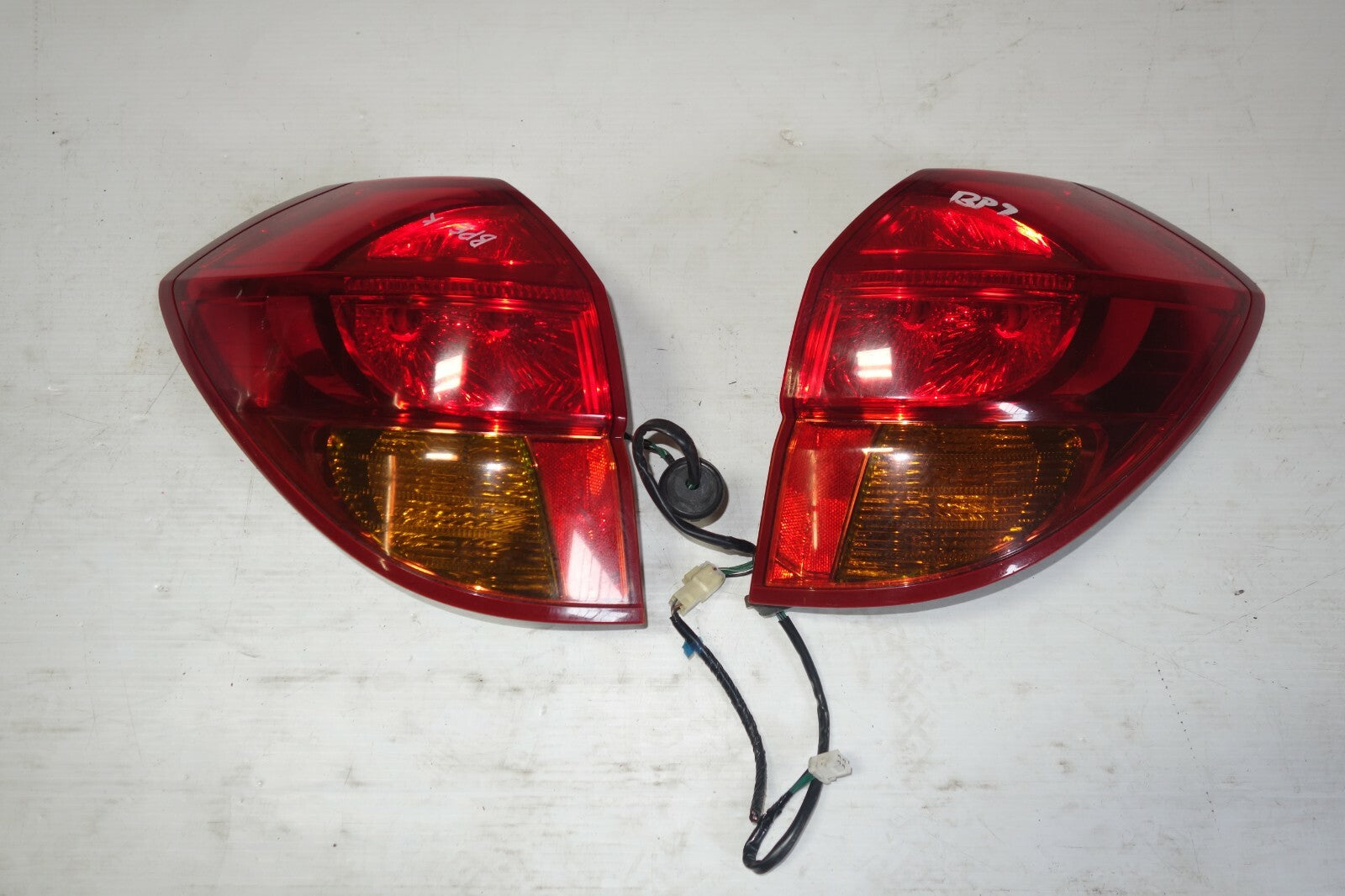 JDM 2005-2009 SUBARU LEGACY OUTBACK KOUKI OEM USED TAIL LIGHTS  TAIL LAMPS