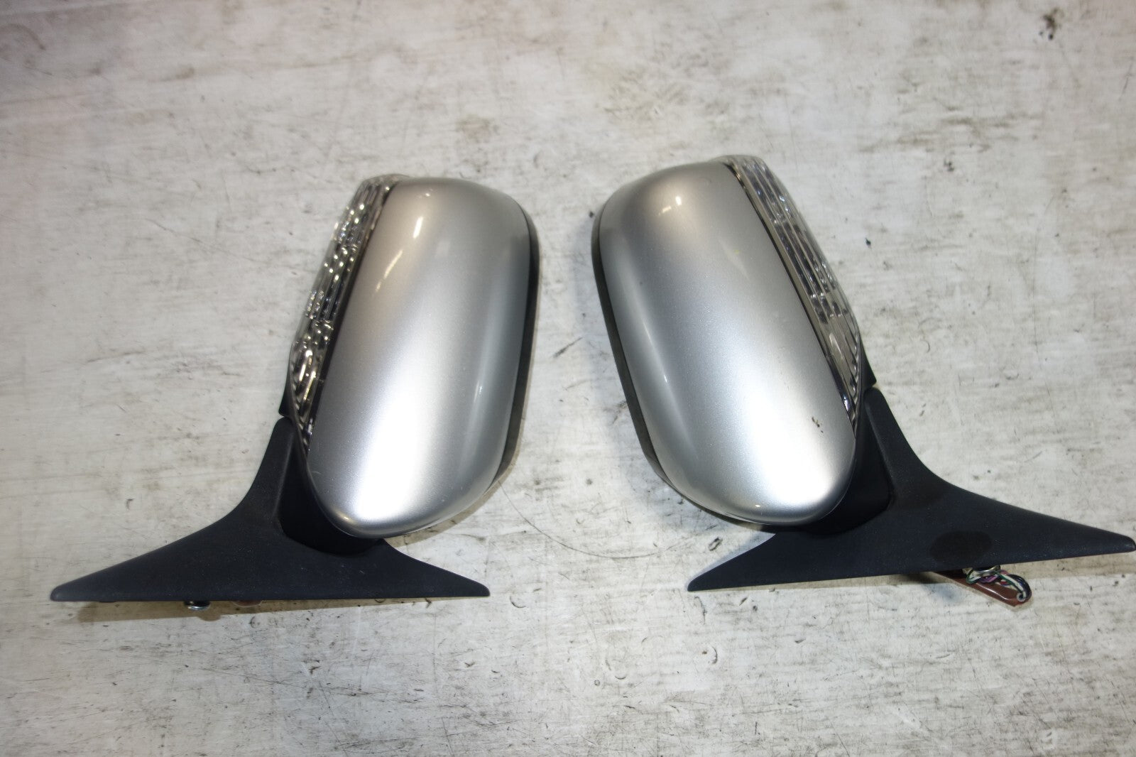 JDM Subaru Legacy Power Door Mirrors Signal Lights 2005-2009