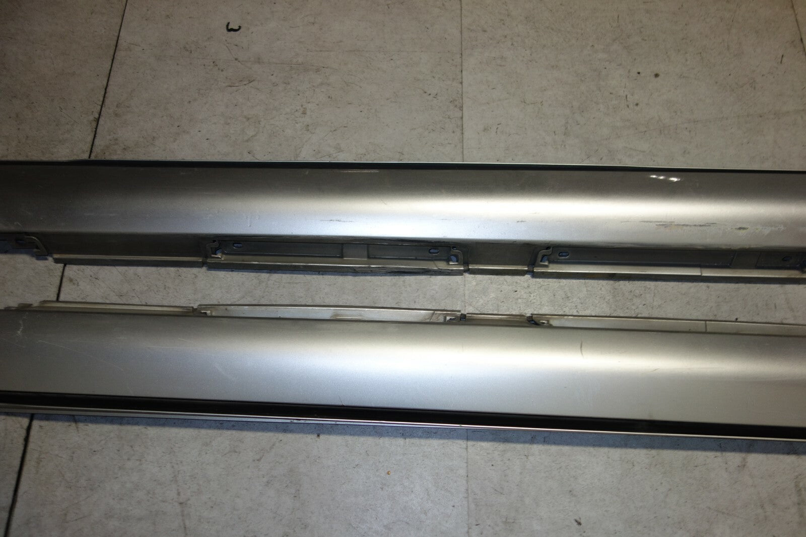 JDM LEXUS LS460 LS600H ROCKER PANEL PASSENGER SIDE SKIRT MOLDING Pair 2007-2012