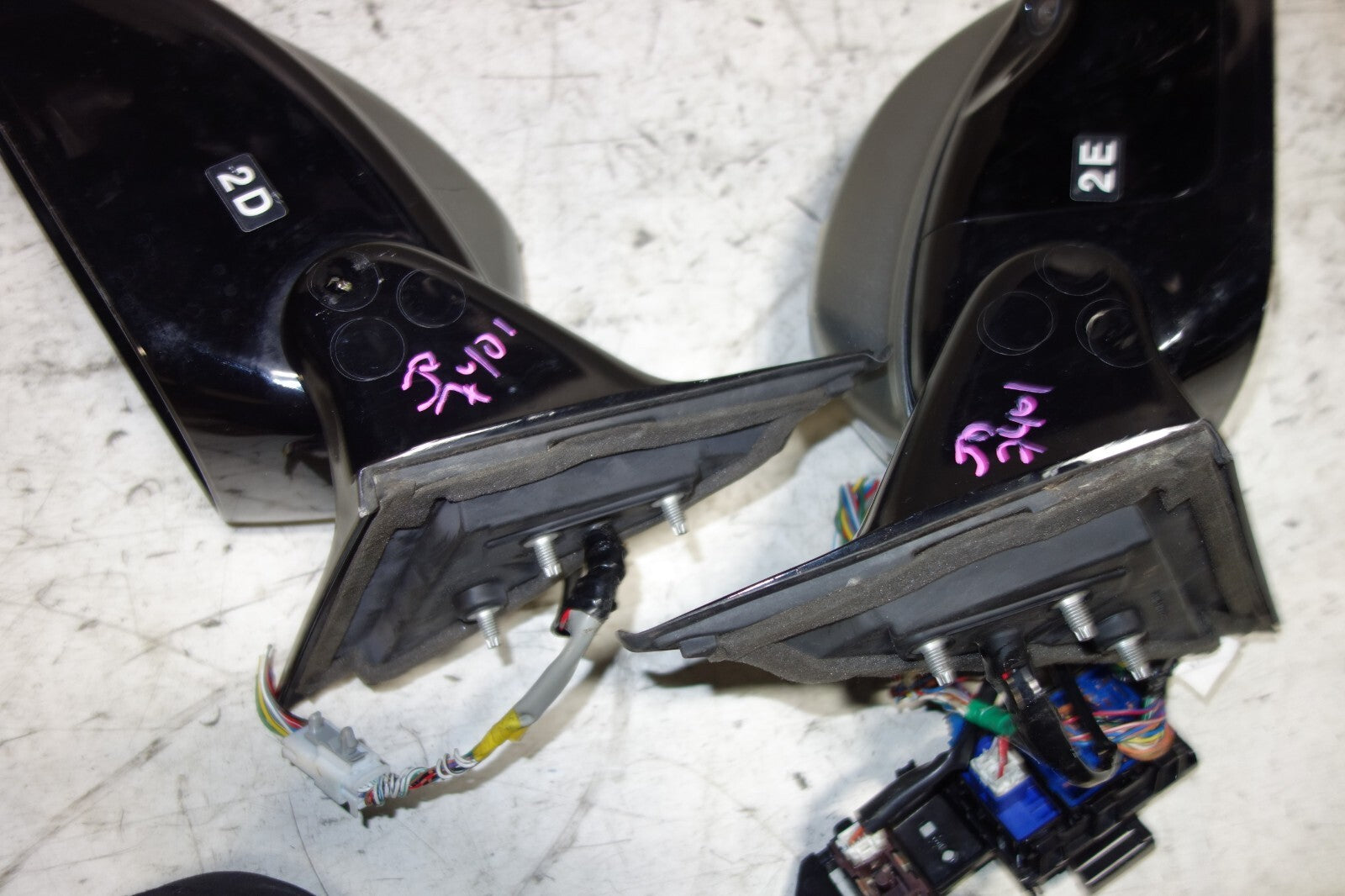 JDM Infiniti M35 / M45 Side View Mirrors Power Folding LED Signal 2006-2010