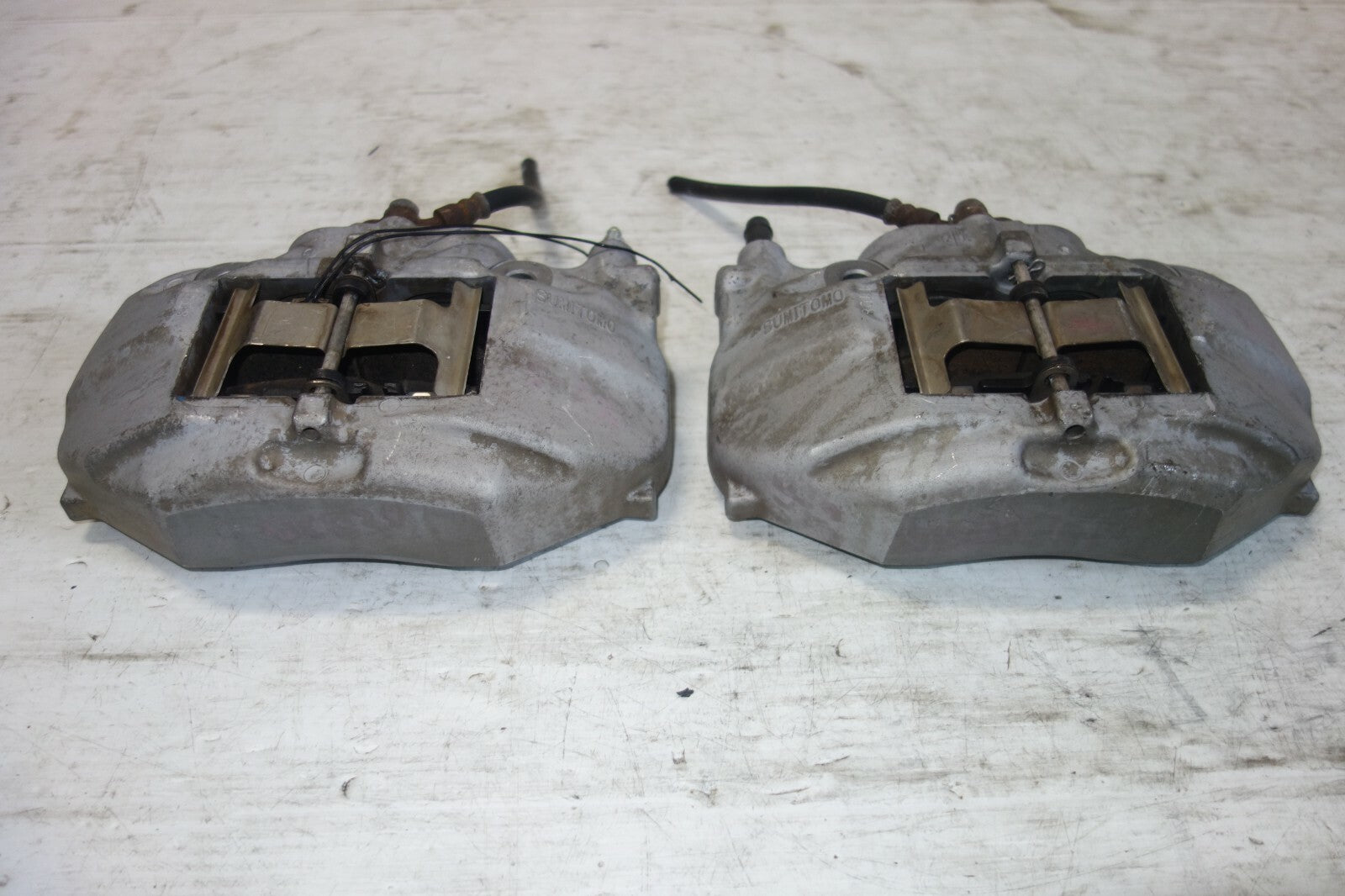JDM 2001-2006  LEXUS LS430 OEM FRONT 4 PISTON BRAKE CALIPERS LEFT & RIGHT UCF31