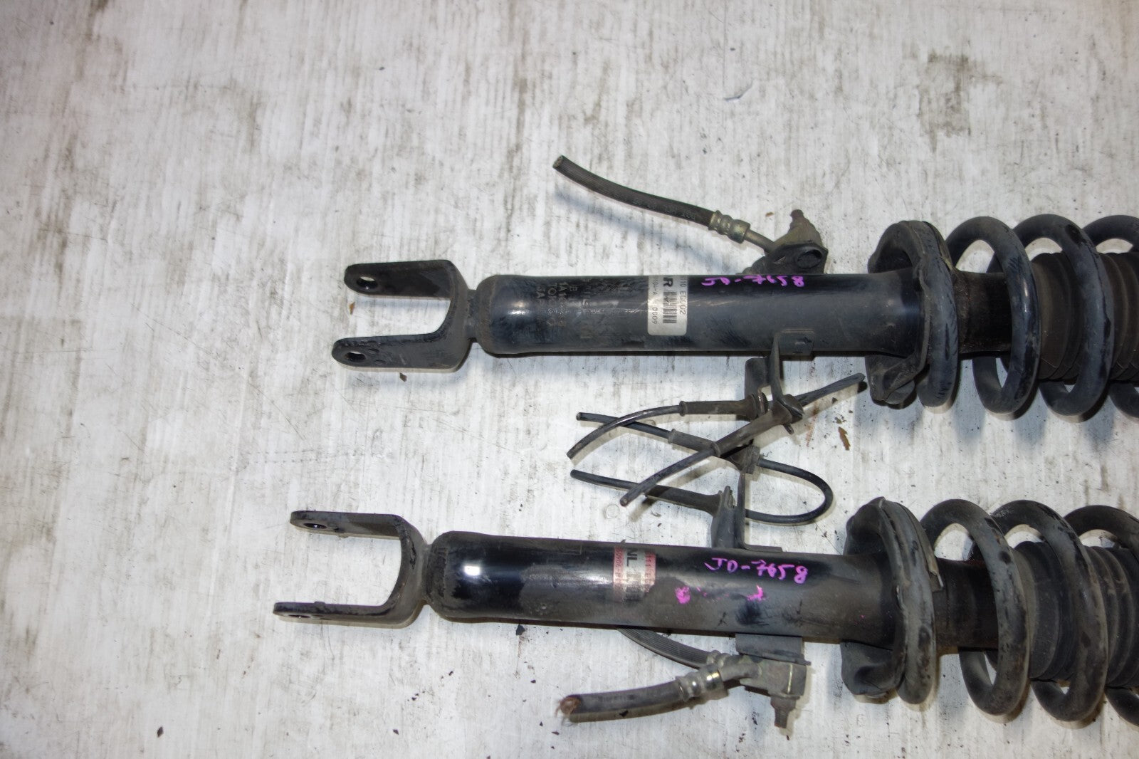 JDM GENUINE INFINITI FUGA OEM FRONT SHOCKS STRUTS SUSPENSION 2006-2010