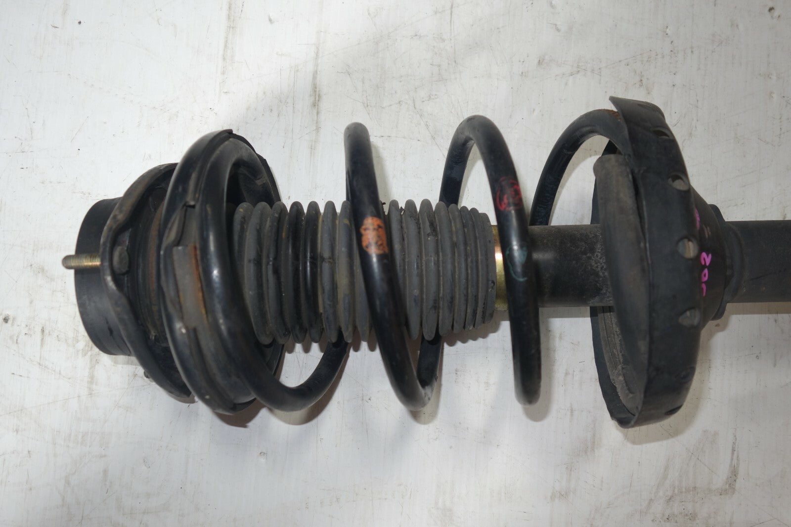 JDM 03-08 SUBARU FORESTER OEM KYB FRONT LEFT SIDE SHOCK SPRING ASSEMBLY GENUINE