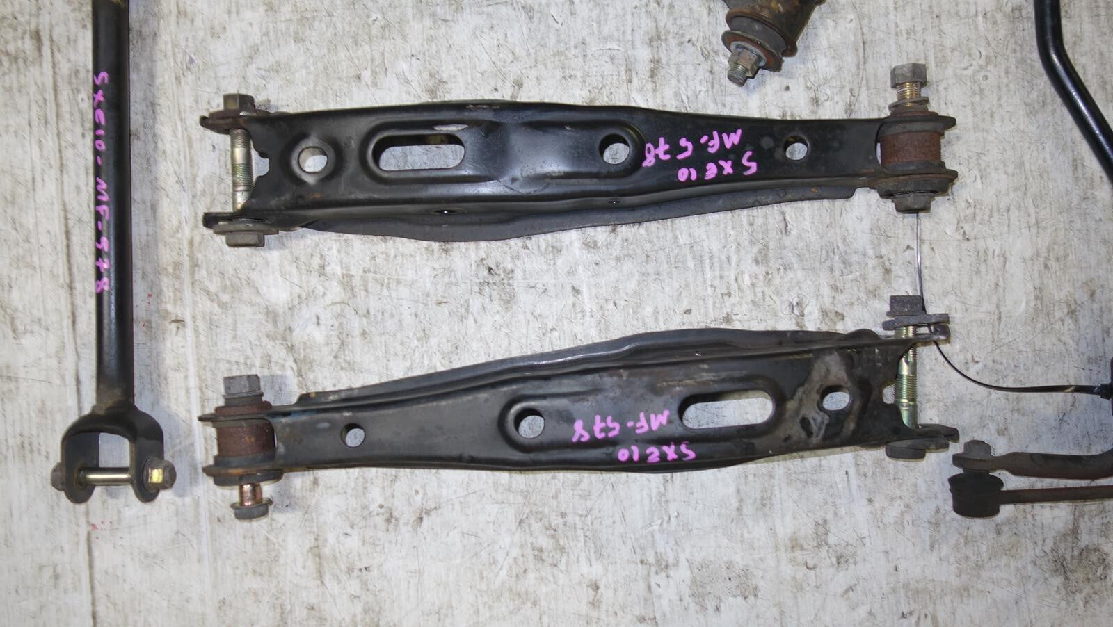 JDM Lexus IS300 / Altezza Rear Control Arms Suspension Set SXE10 OEM 2001-2005