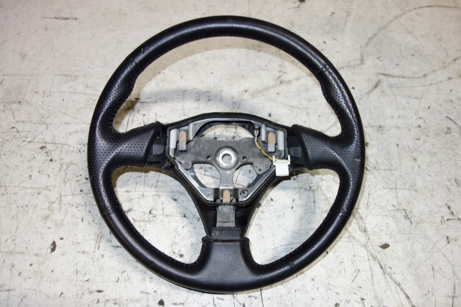 JDM 2000-2005 TOYOTA CELICA  STEERING WHEEL ZZT231 ZZT230