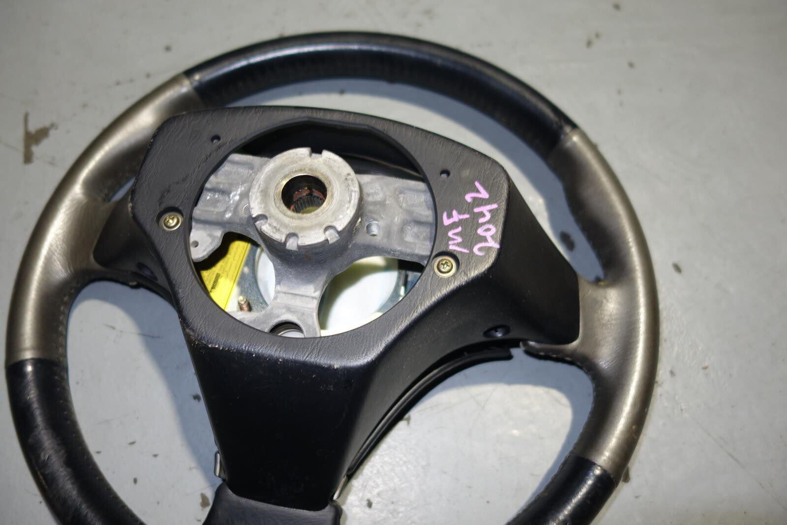 JDM Toyota Altezza Lexus IS300 Steering Wheel SXE10 2001 2002 2003 2004 2005