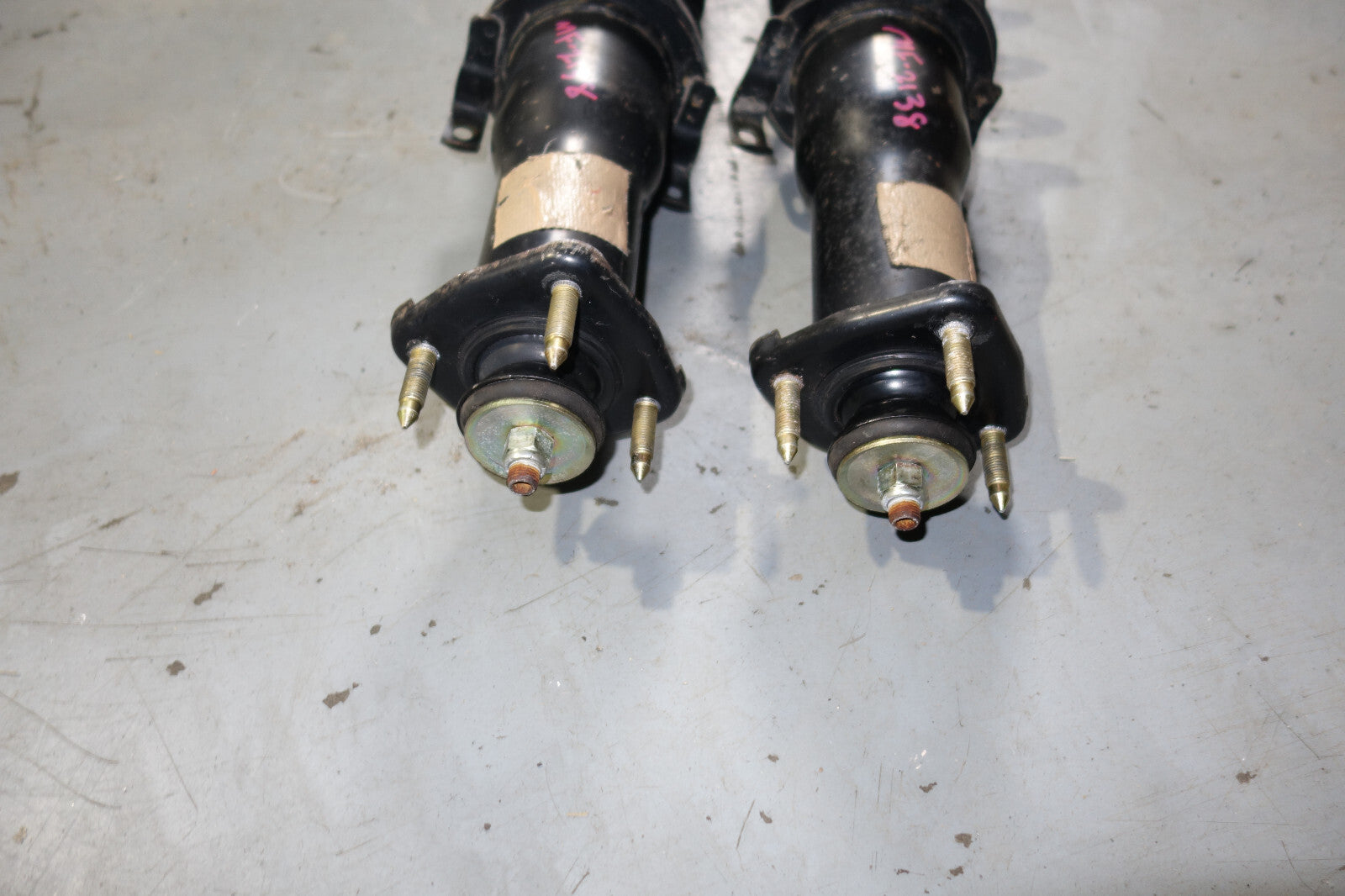 JDM Toyota Altezza SXE10 OEM Rear Shocks Struts Springs Suspension 2001-2005