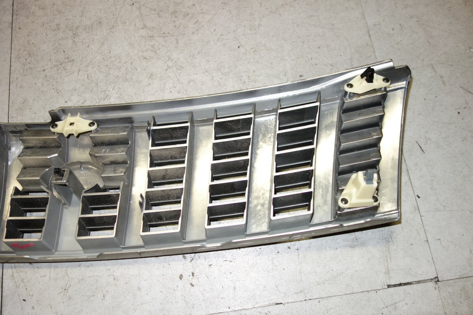 JDM Nissan Bassara Ju30 Grille 62310 Ad700 OEM Genuine Front Grille