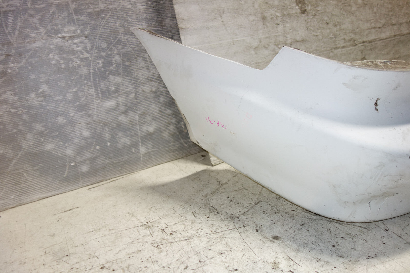 JDM 1998-2001 Spec Acura Integra Type R DB8 OEM 4-DR Rear Bumper Cover 1994-2001