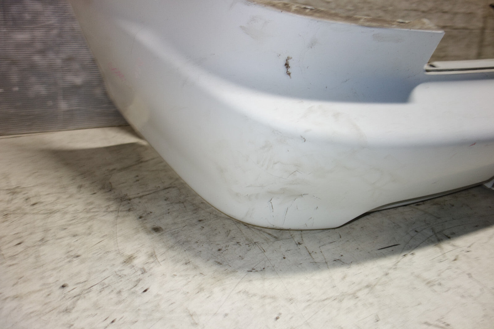 JDM 1998-2001 Spec Acura Integra Type R DB8 OEM 4-DR Rear Bumper Cover 1994-2001