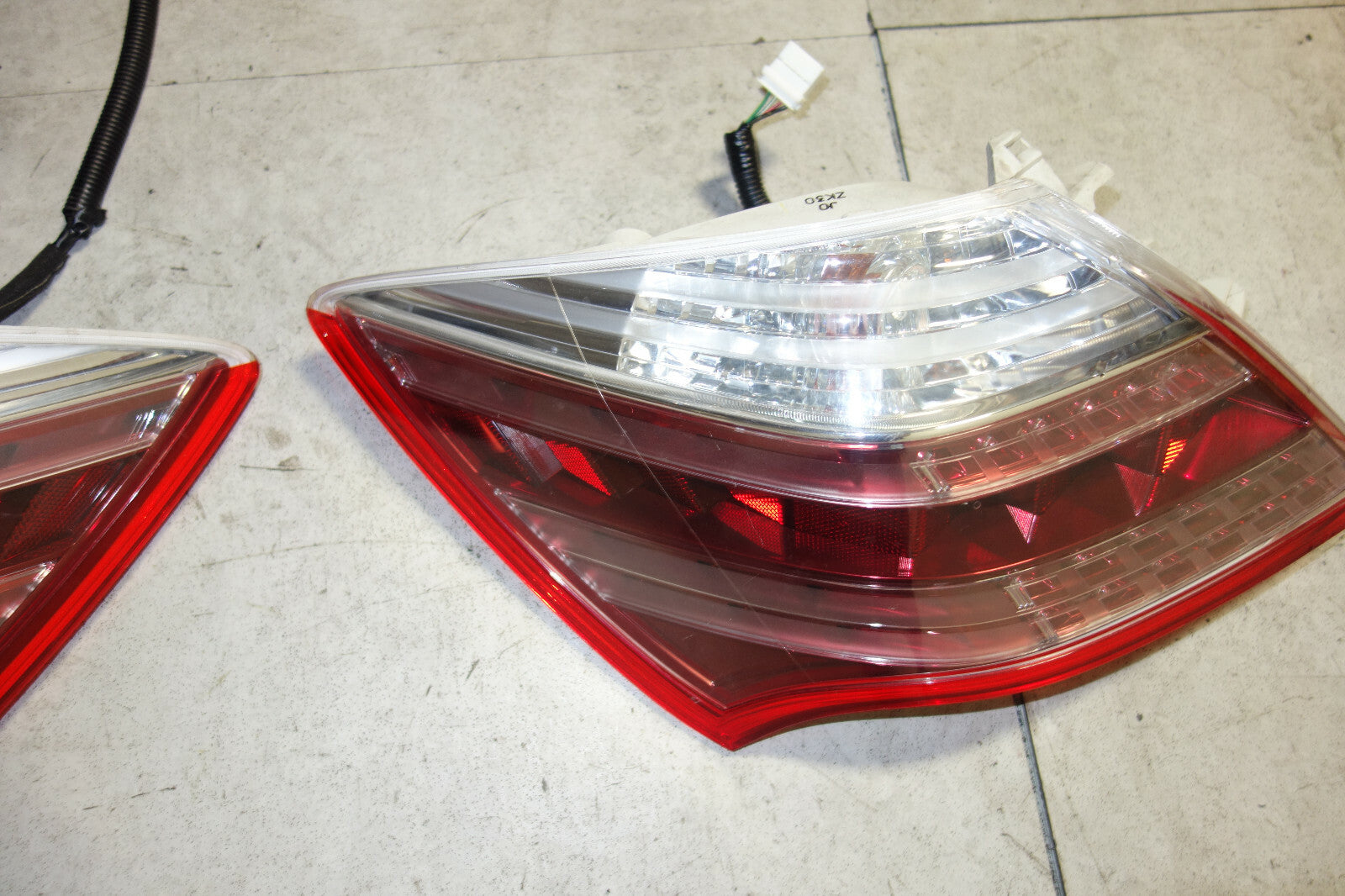 JDM Acura RL KB2 Tail Lights Lamps OEM 2009 2010 2011 2012 Left + Right